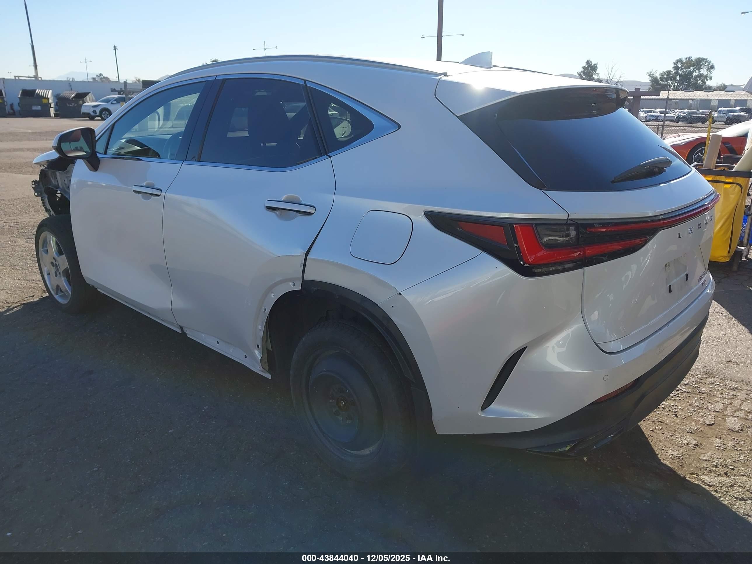 LEXUS NX image 3