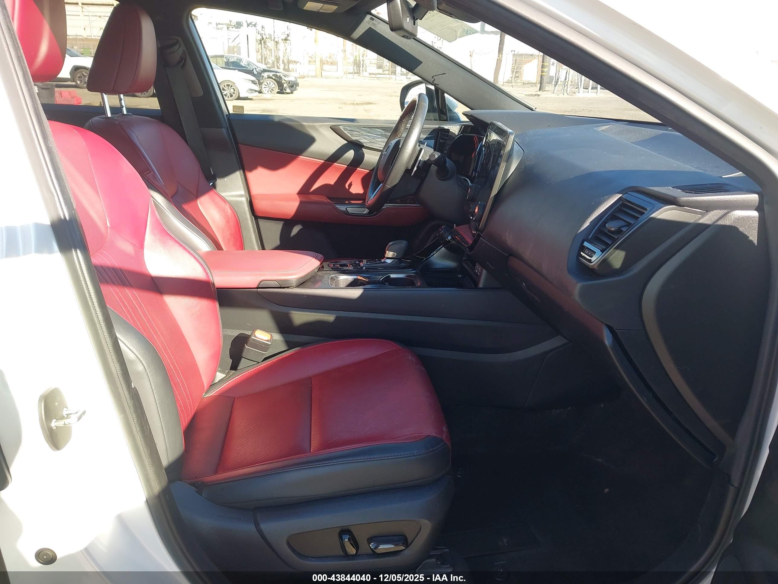 LEXUS NX image 5