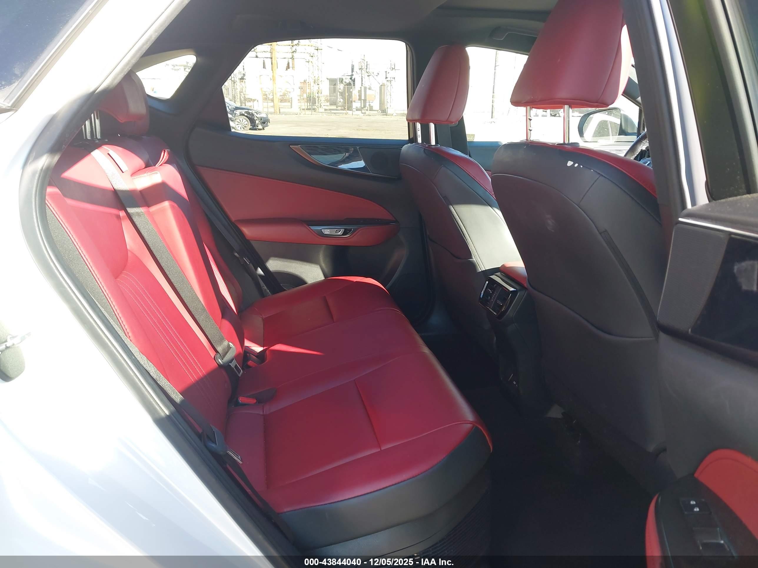 LEXUS NX image 8