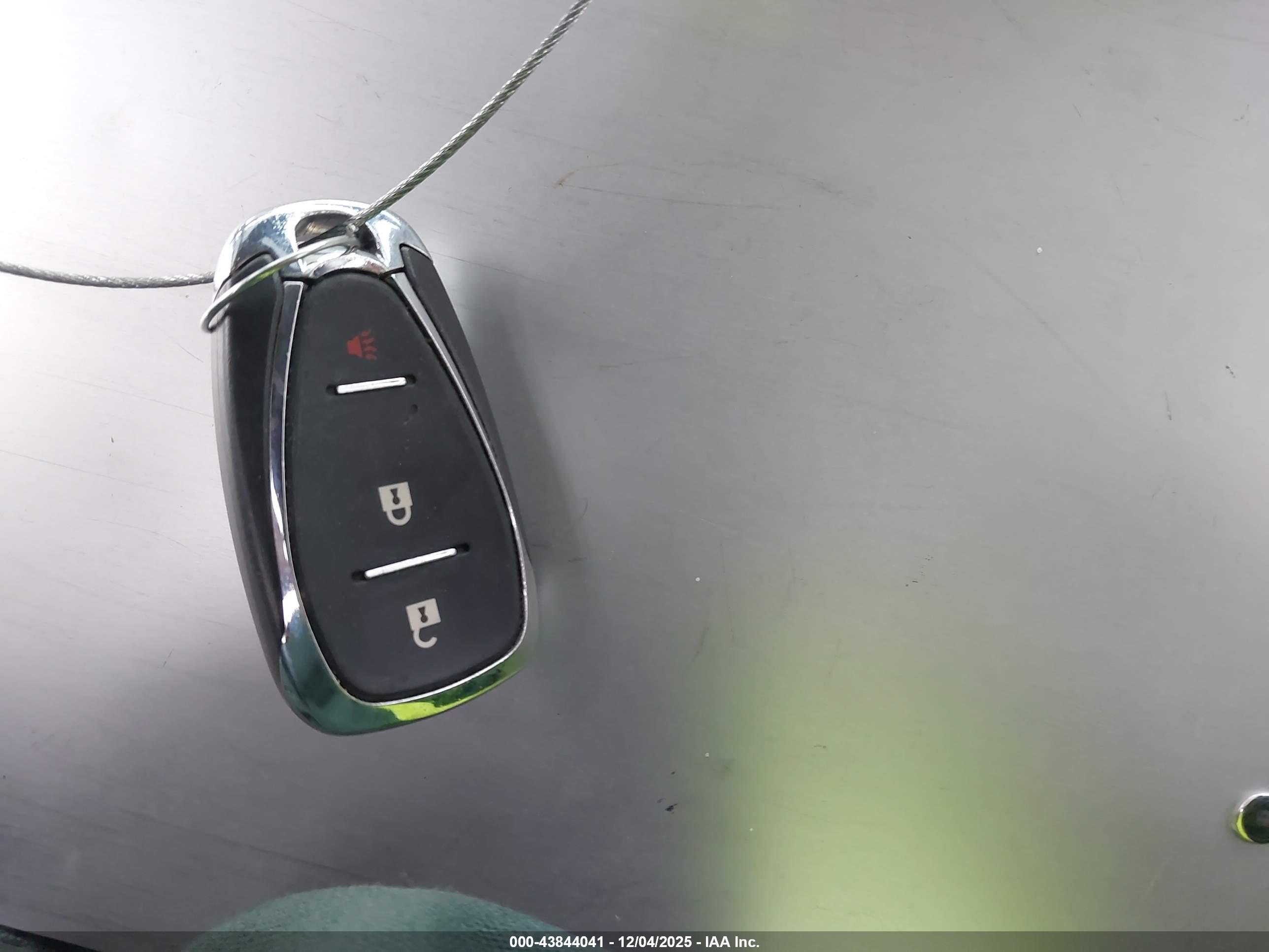 CHEVROLET EQUINOX image 11