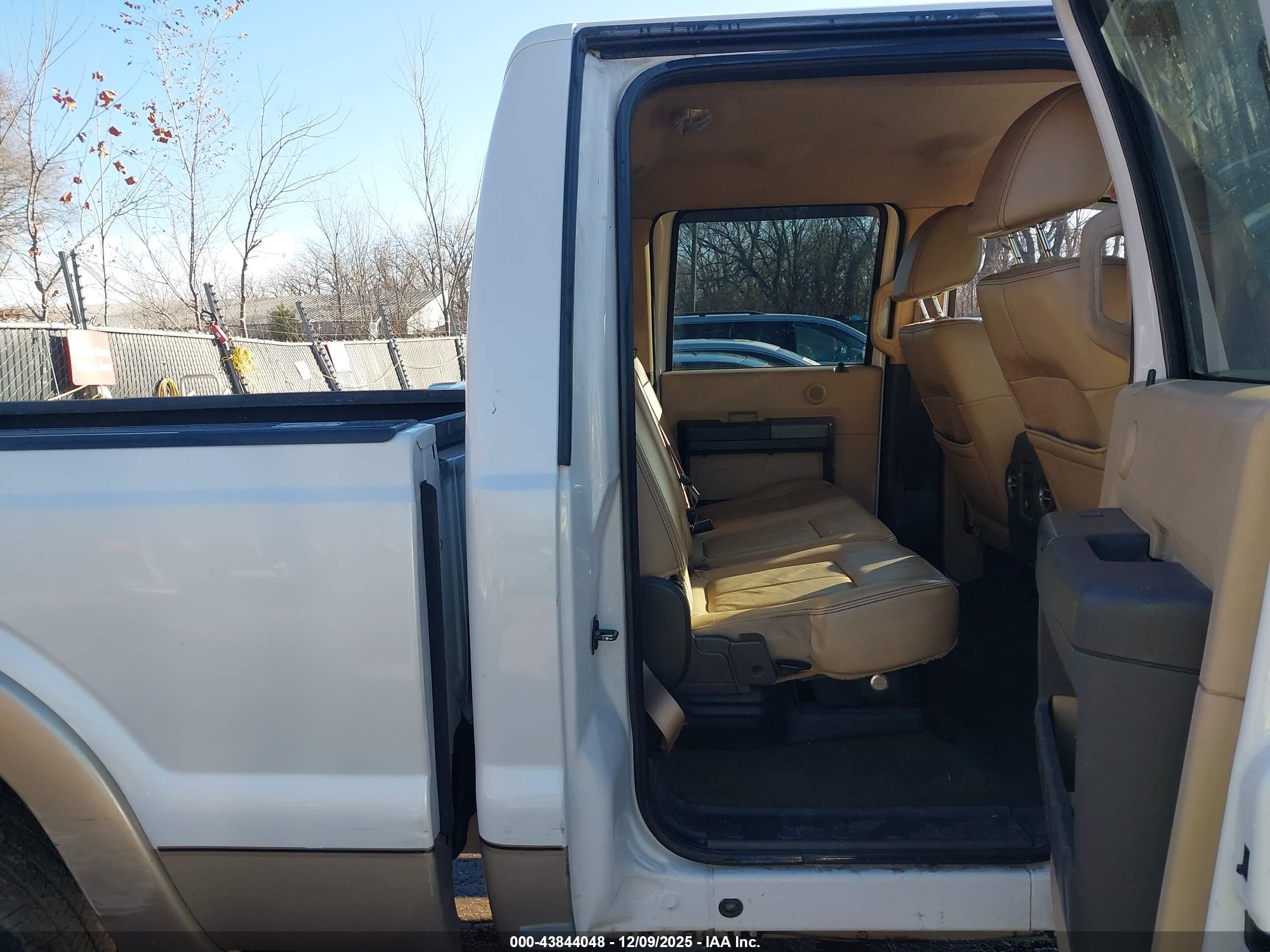 FORD F-250 image 8