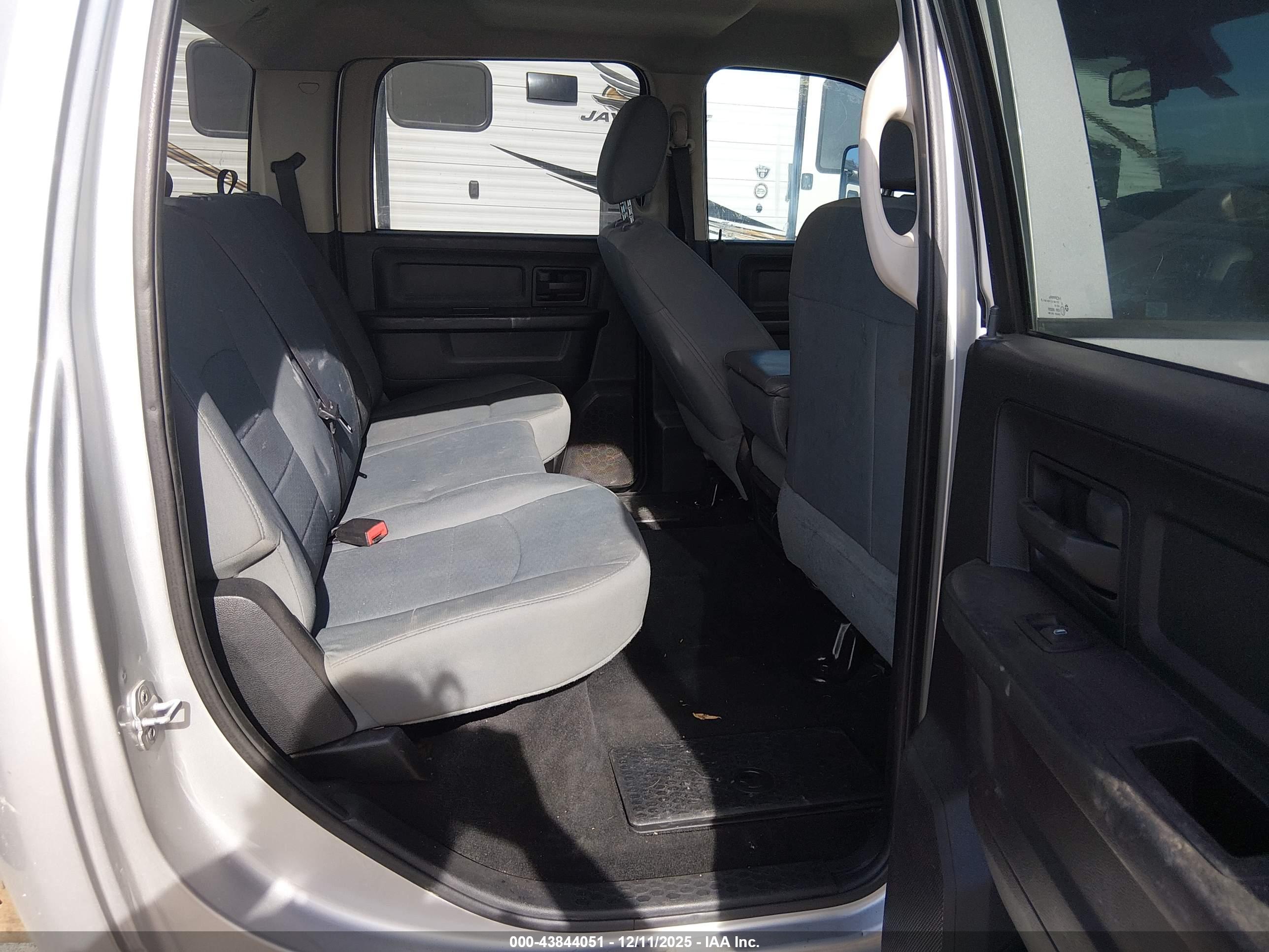 RAM 3500 image 8