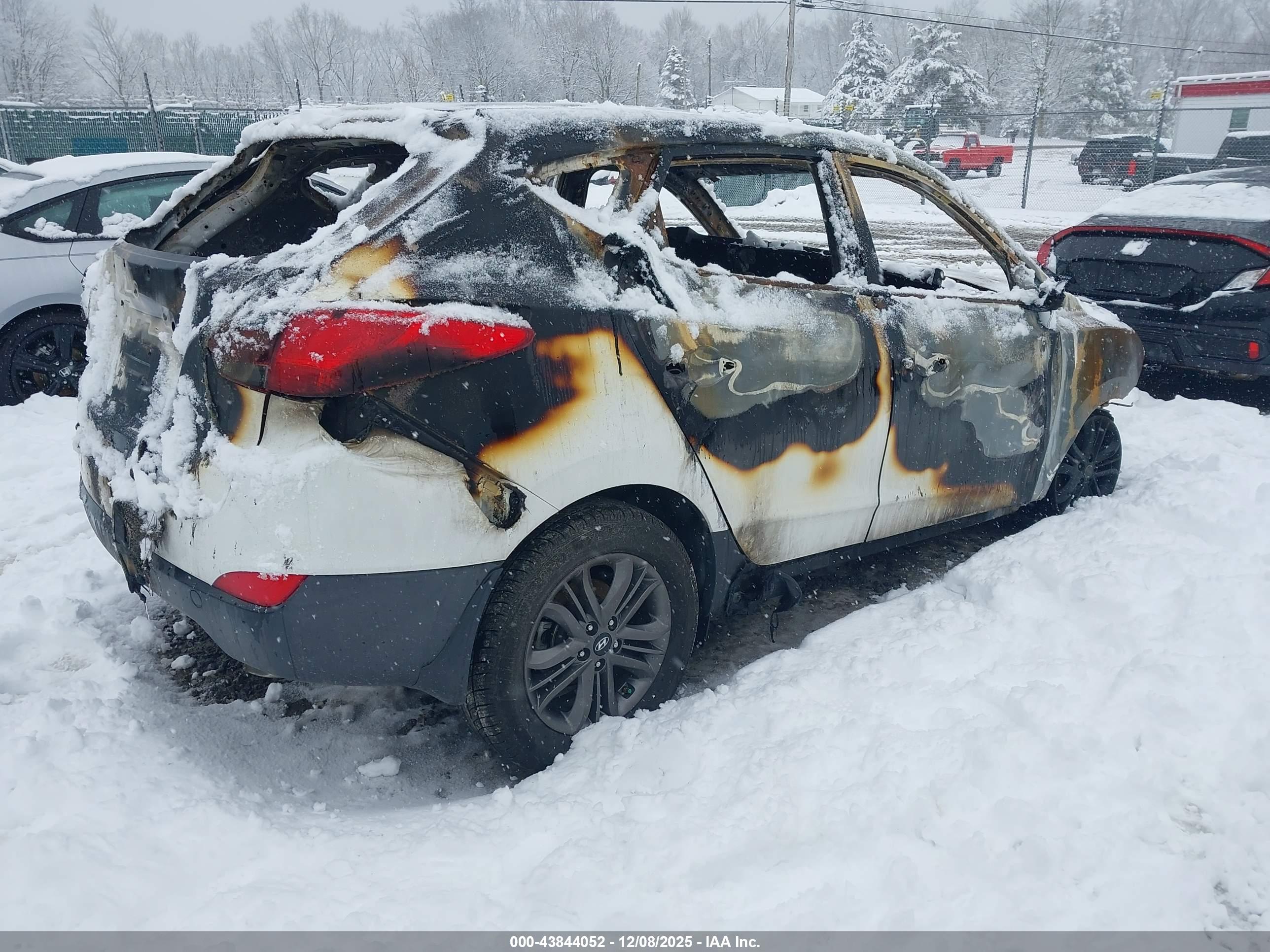 HYUNDAI TUCSON image 4