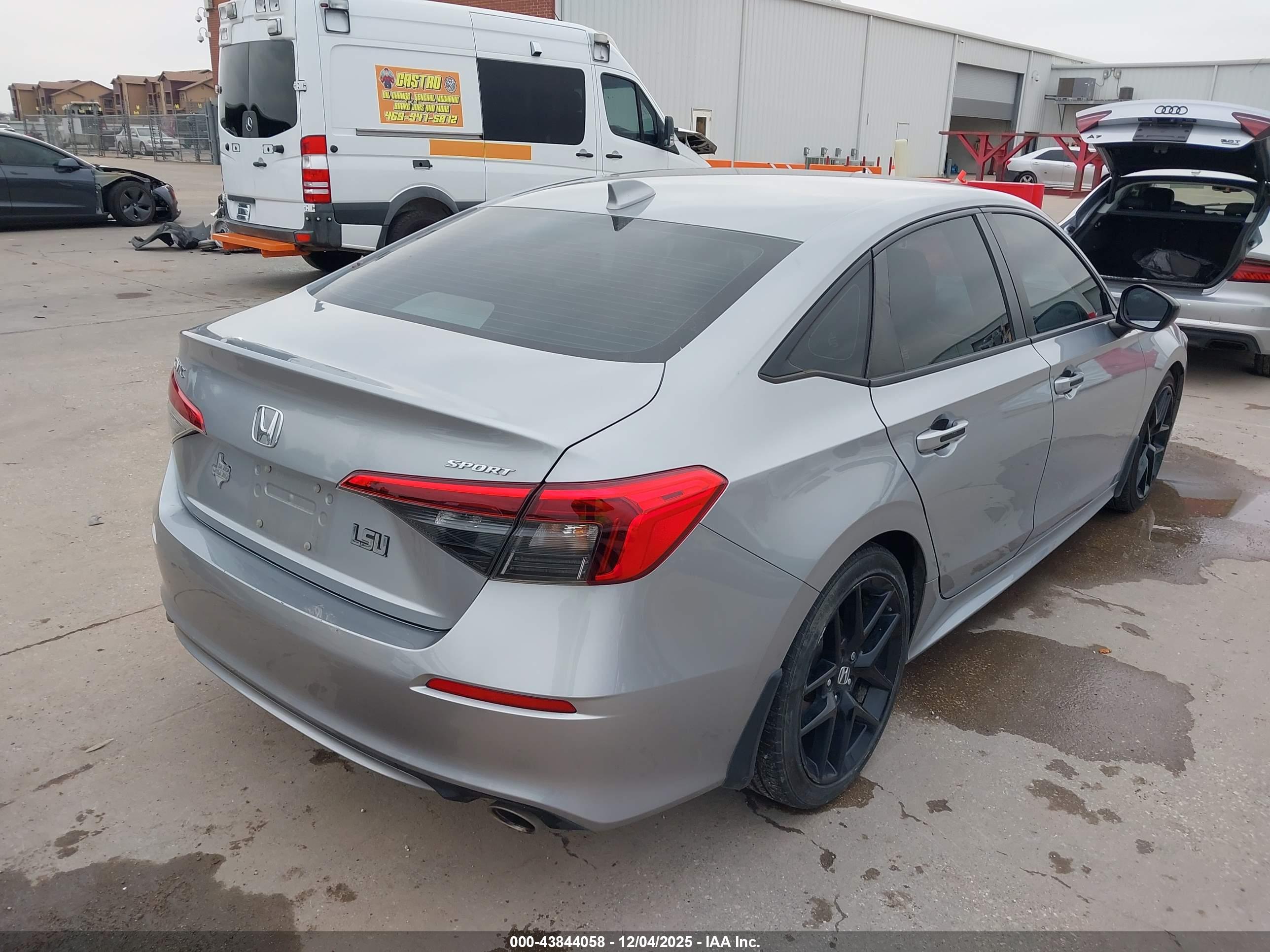 HONDA CIVIC image 4