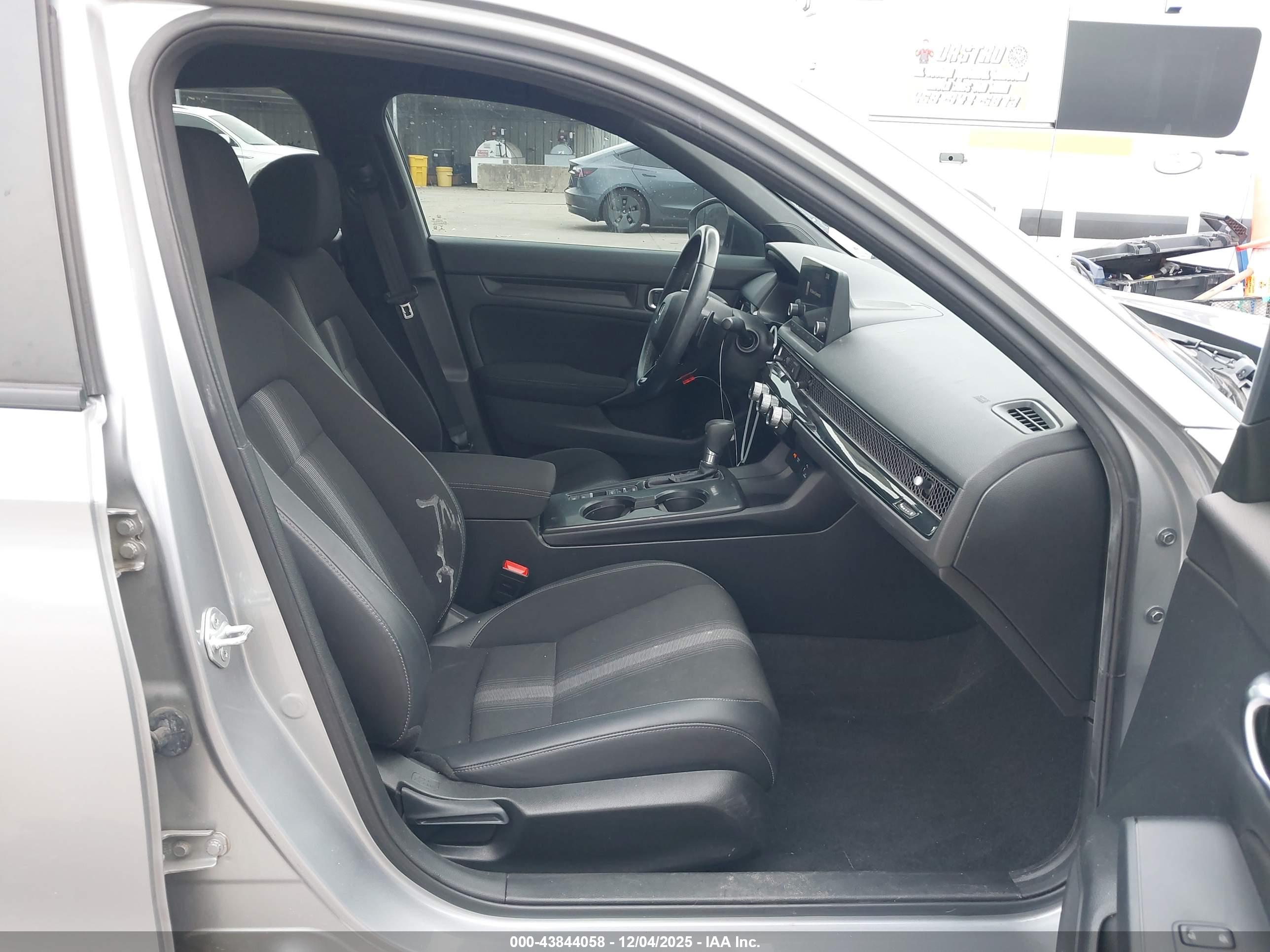 HONDA CIVIC image 5
