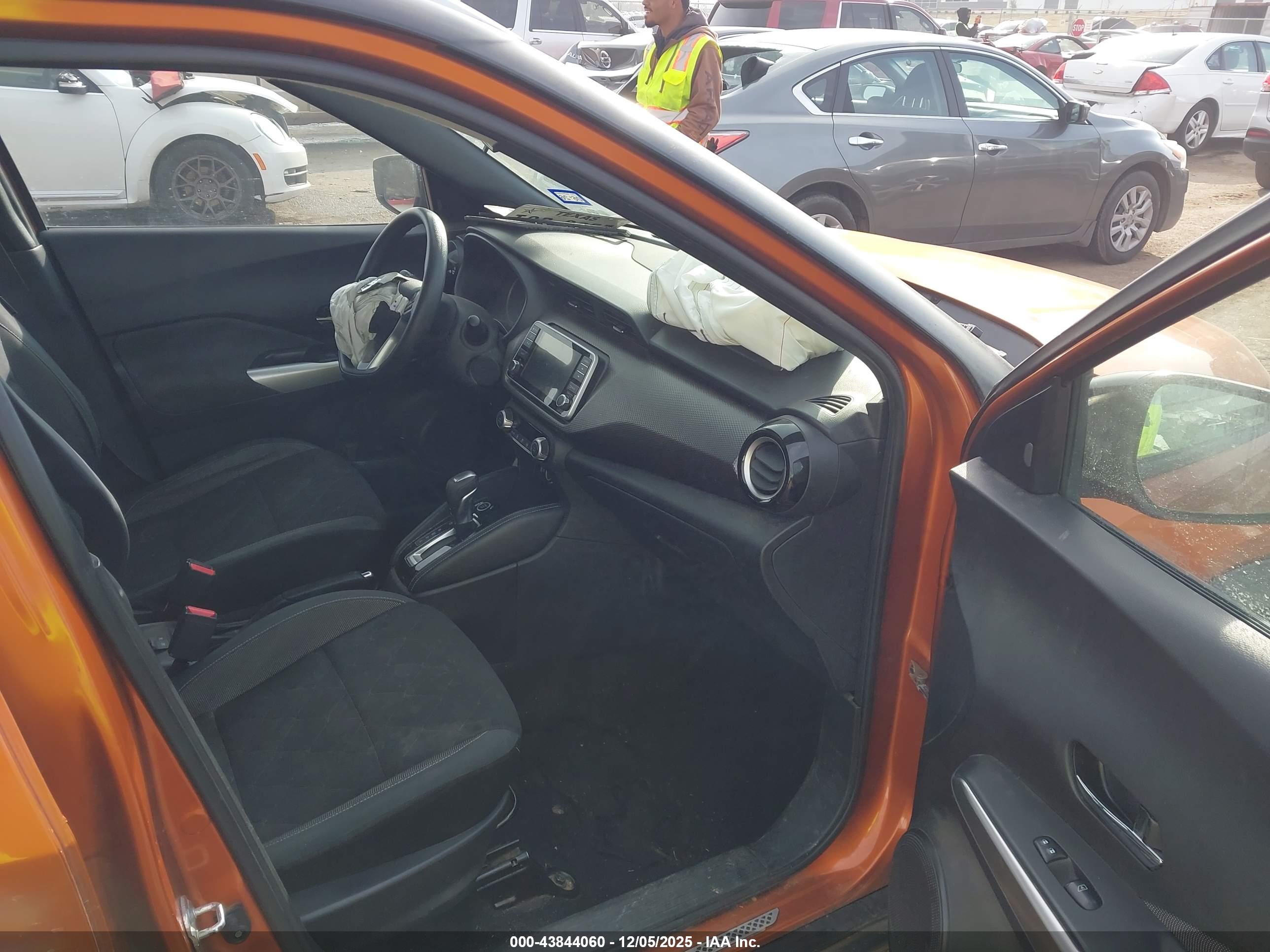NISSAN KICKS image 5