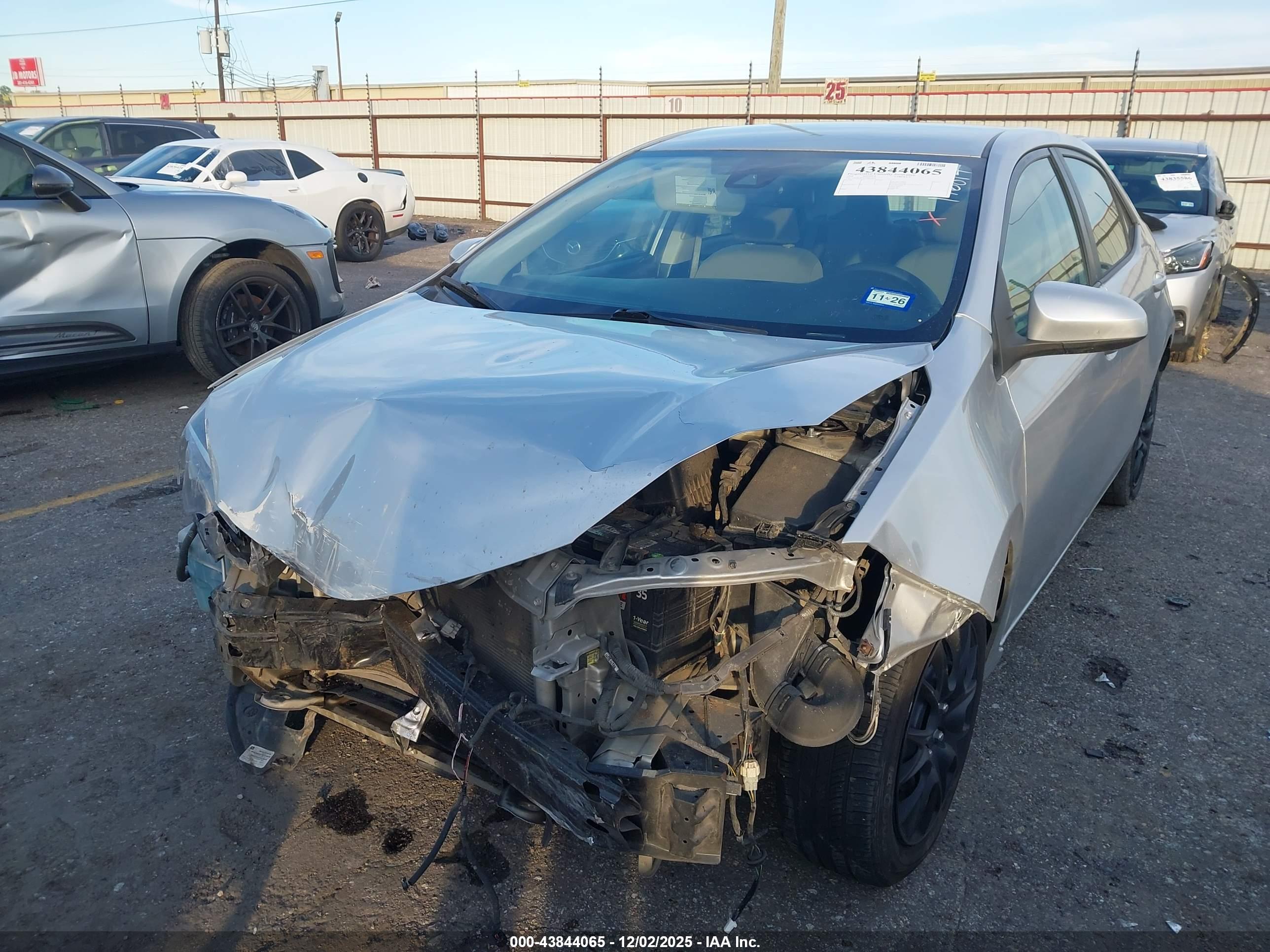 TOYOTA COROLLA image 6