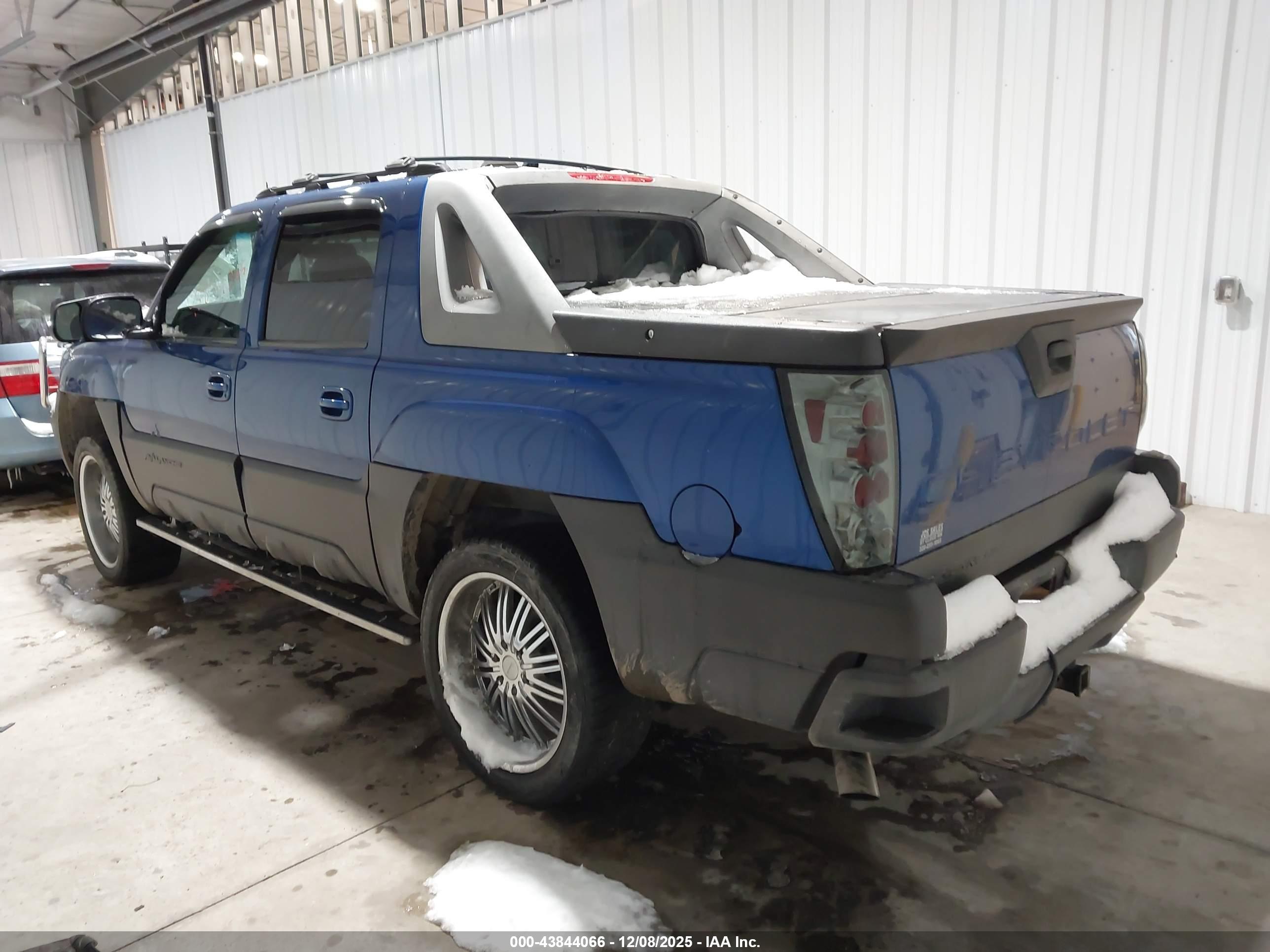 CHEVROLET AVALANCHE image 3