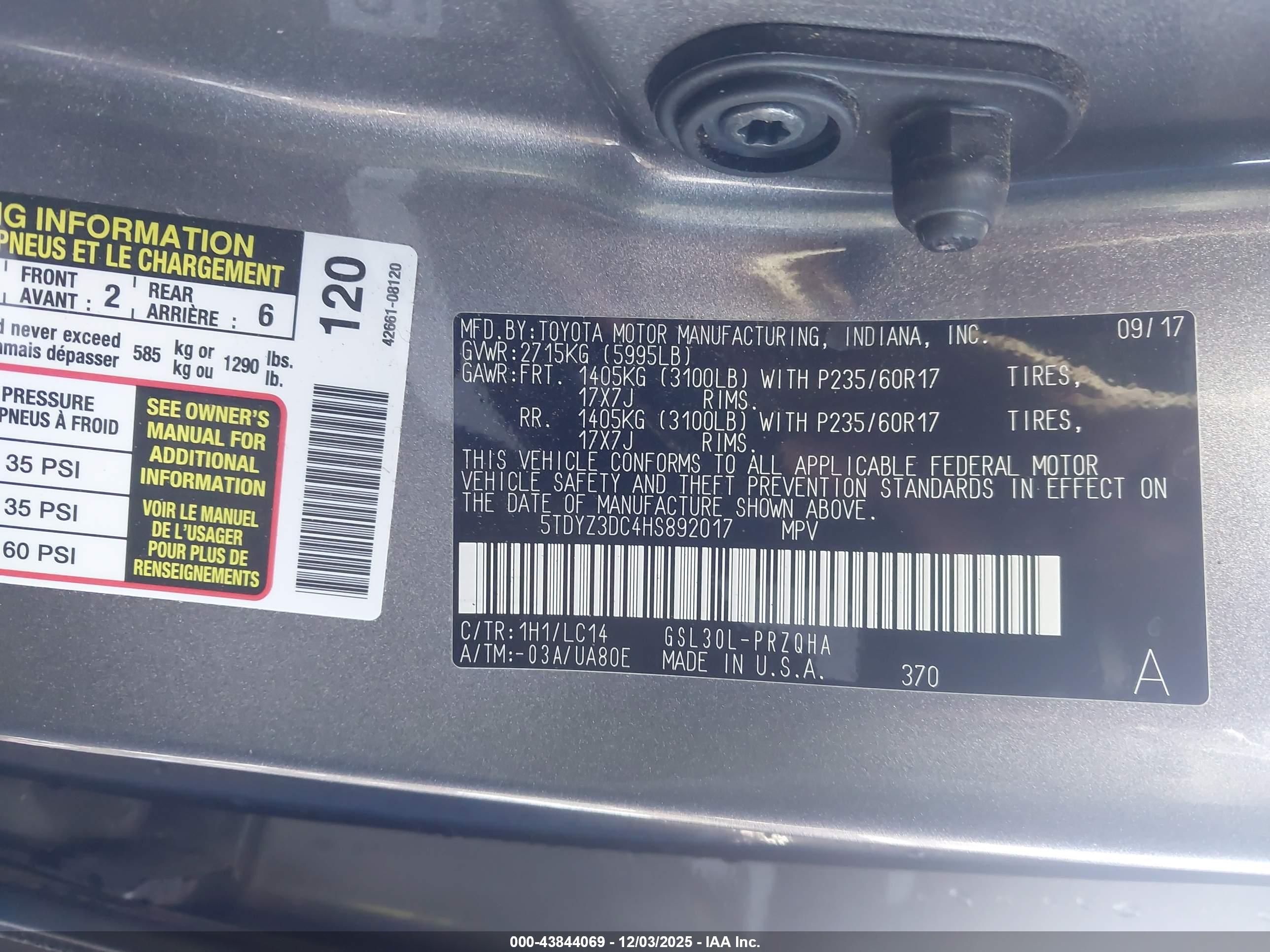 TOYOTA SIENNA image 9