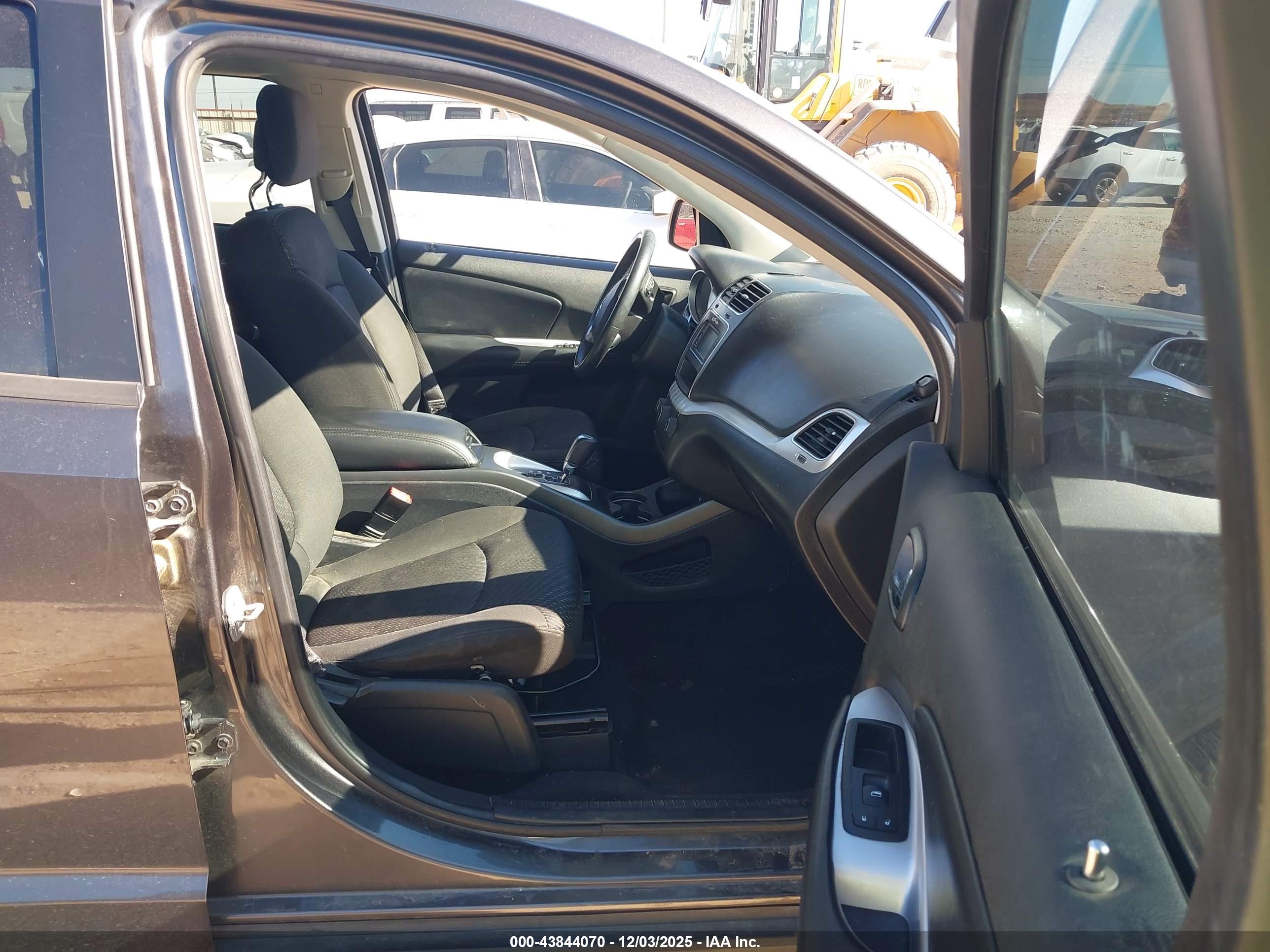 DODGE JOURNEY image 5