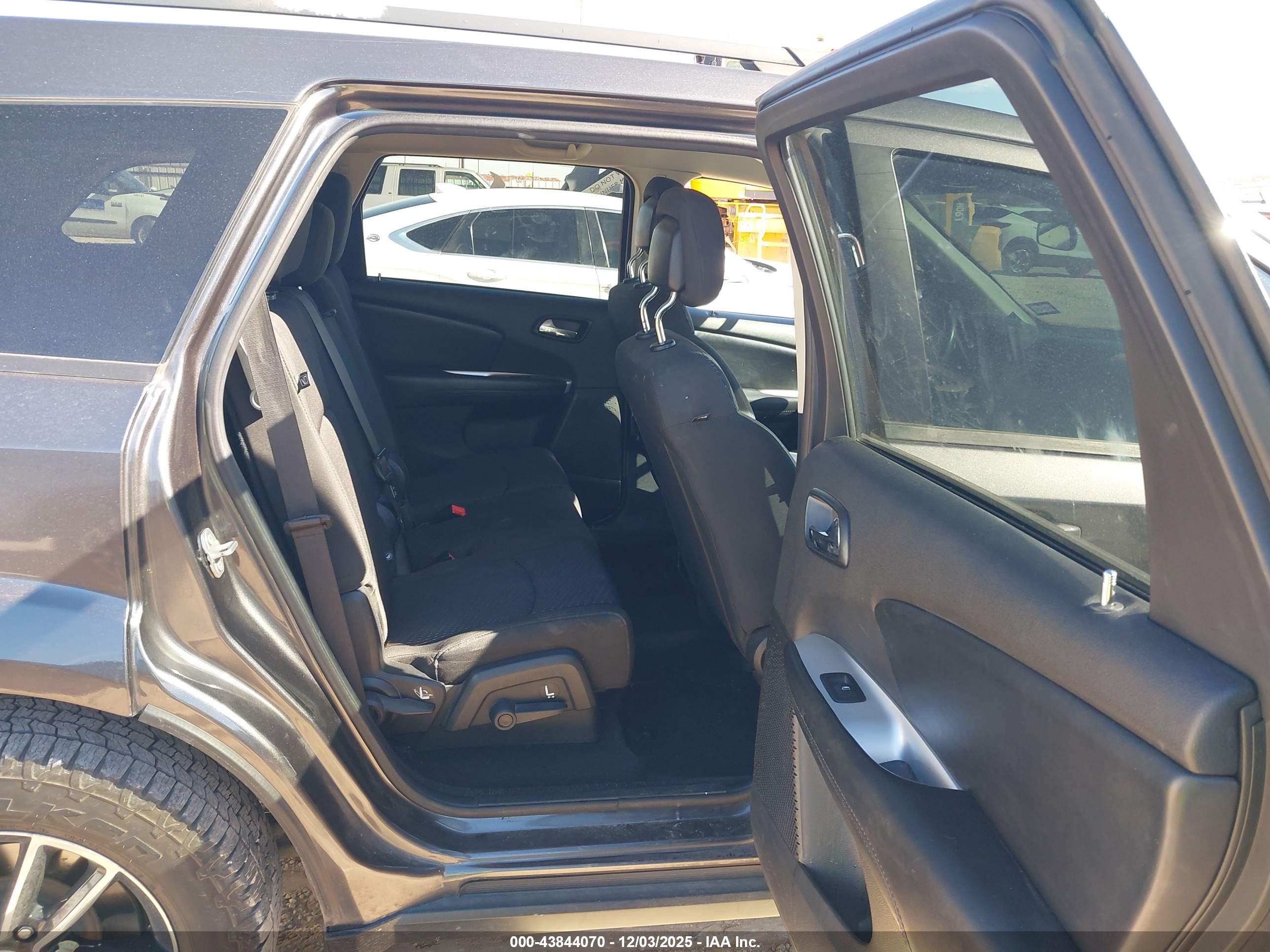 DODGE JOURNEY image 8