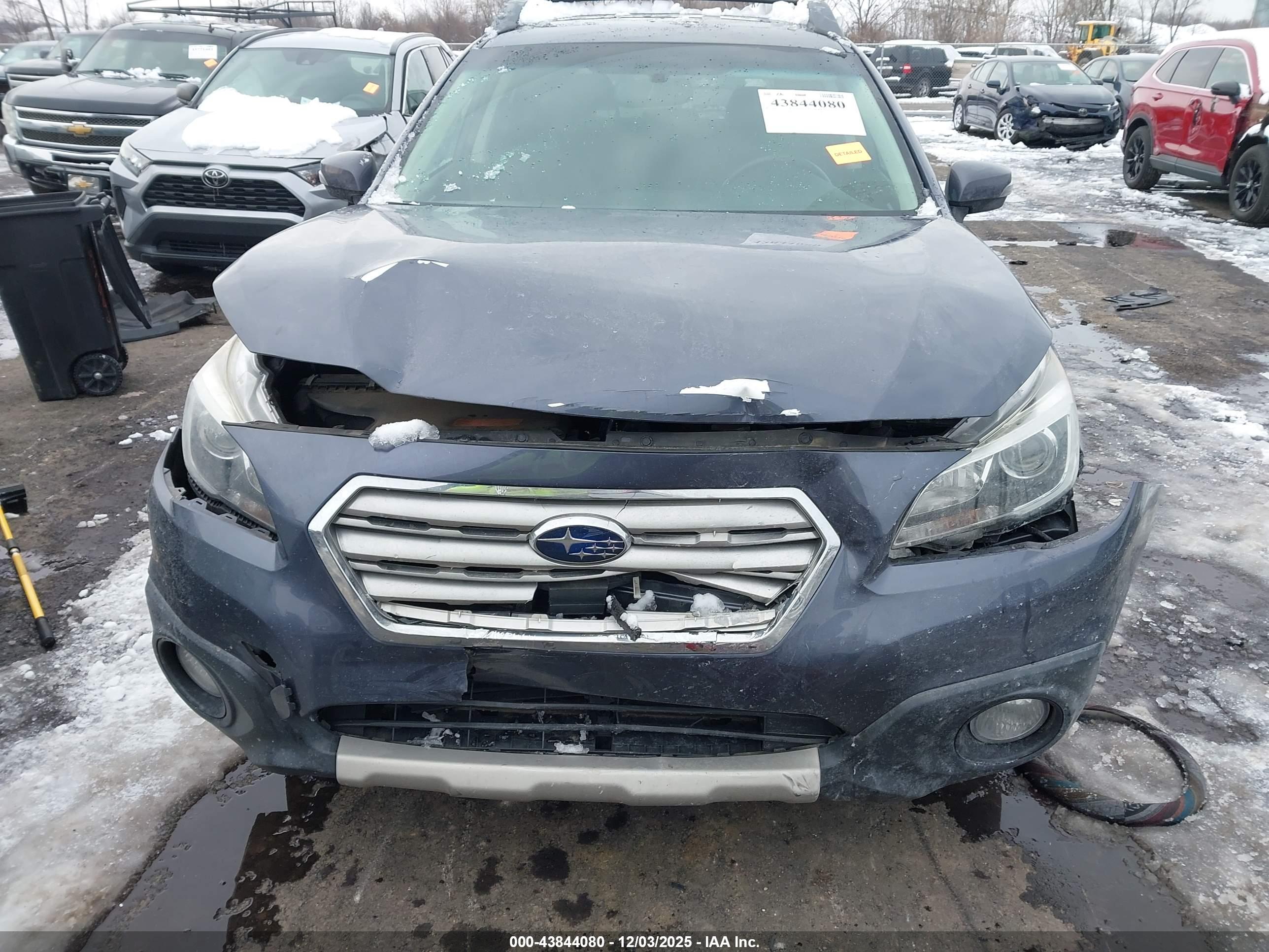SUBARU OUTBACK image 6