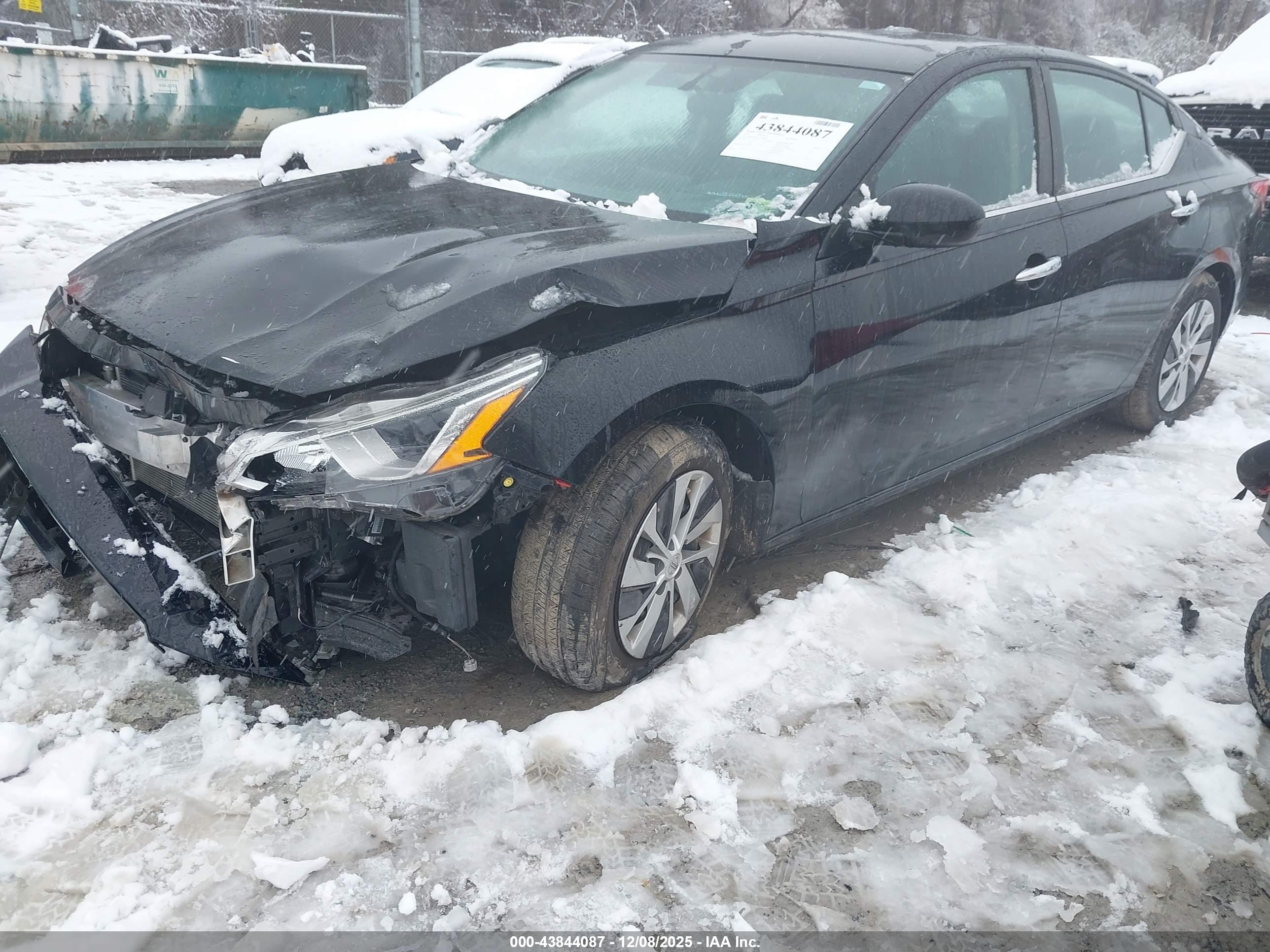 NISSAN ALTIMA image 2