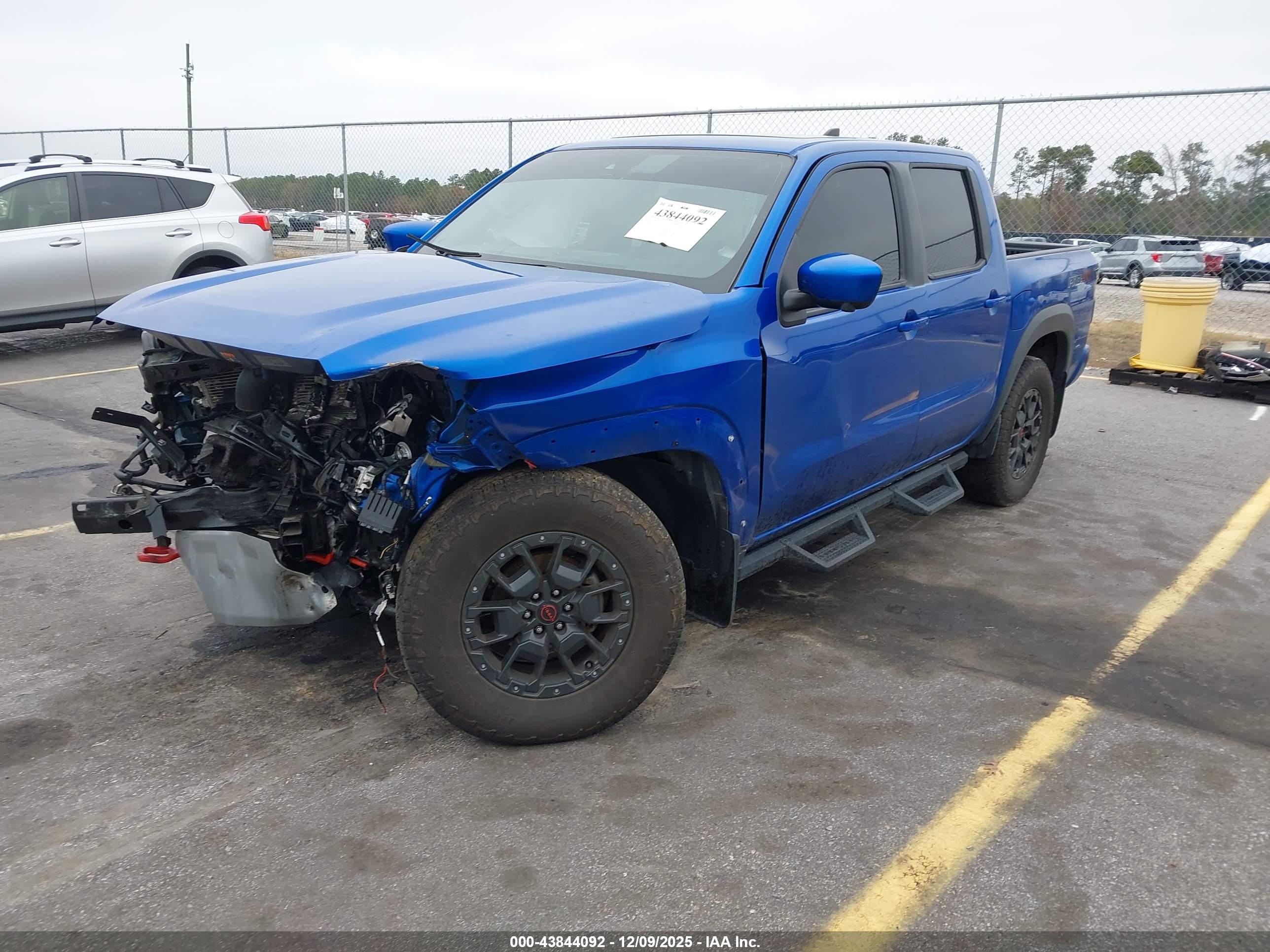 NISSAN FRONTIER image 2