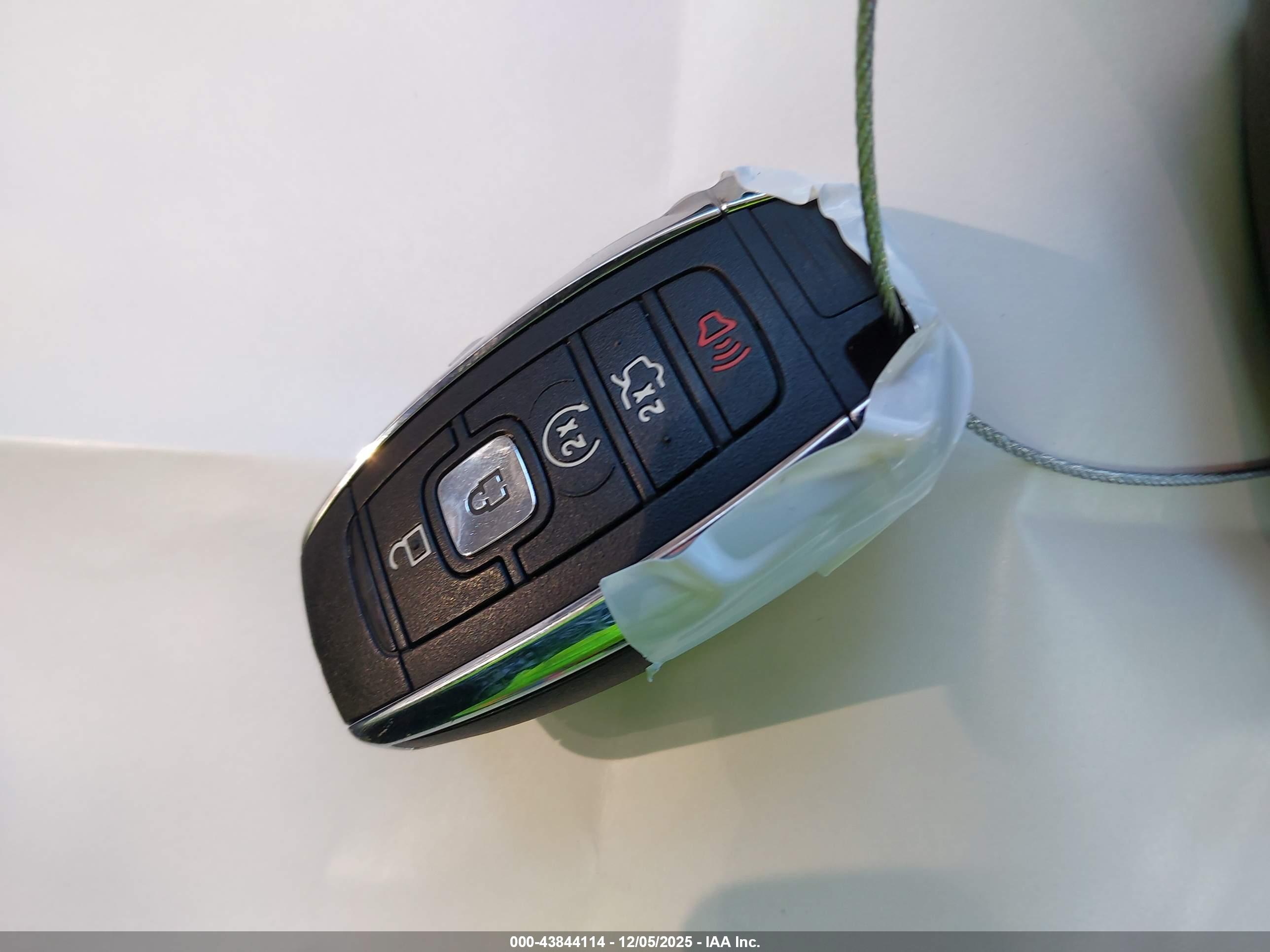 LINCOLN MKC image 11