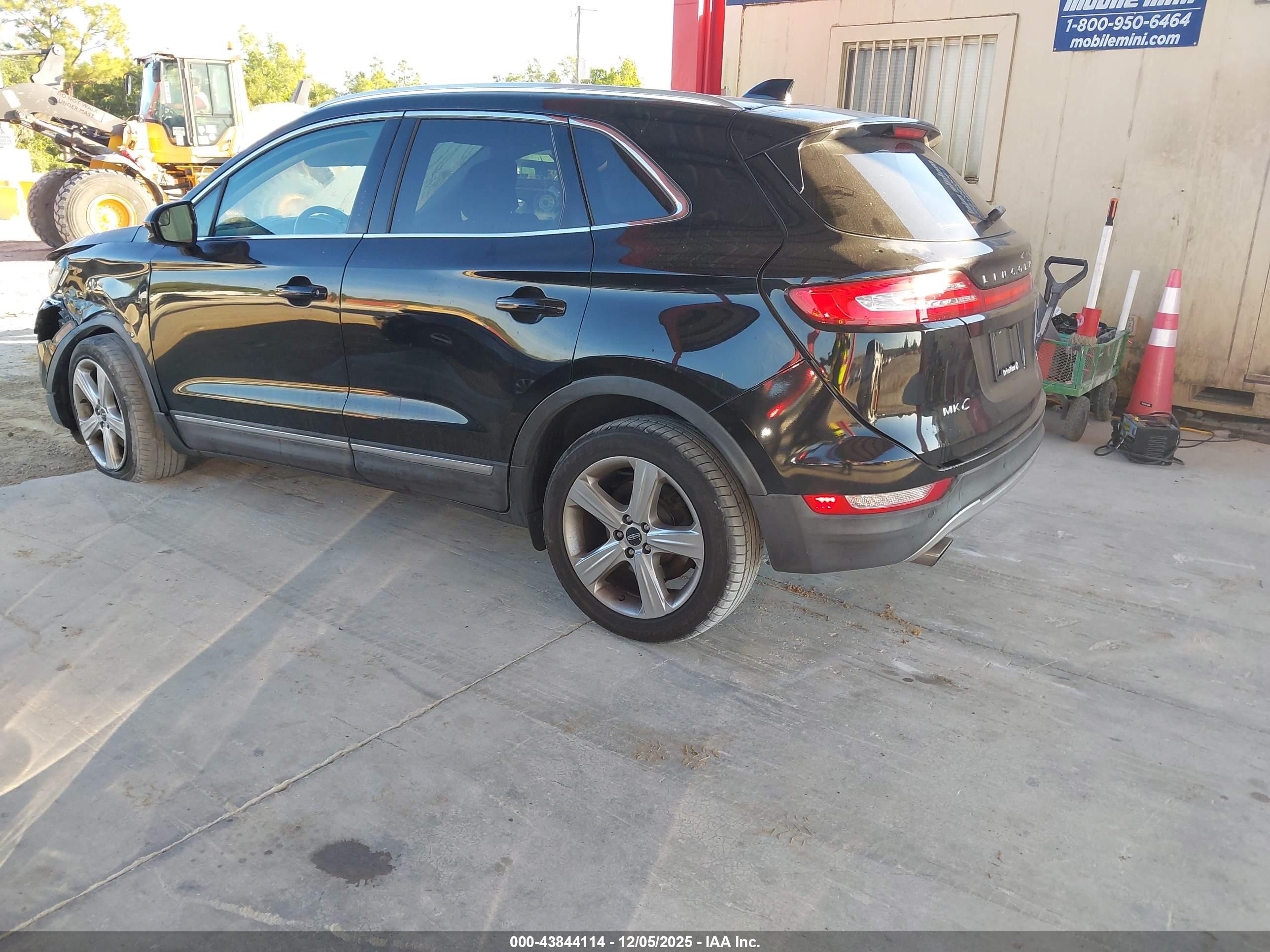 LINCOLN MKC image 3