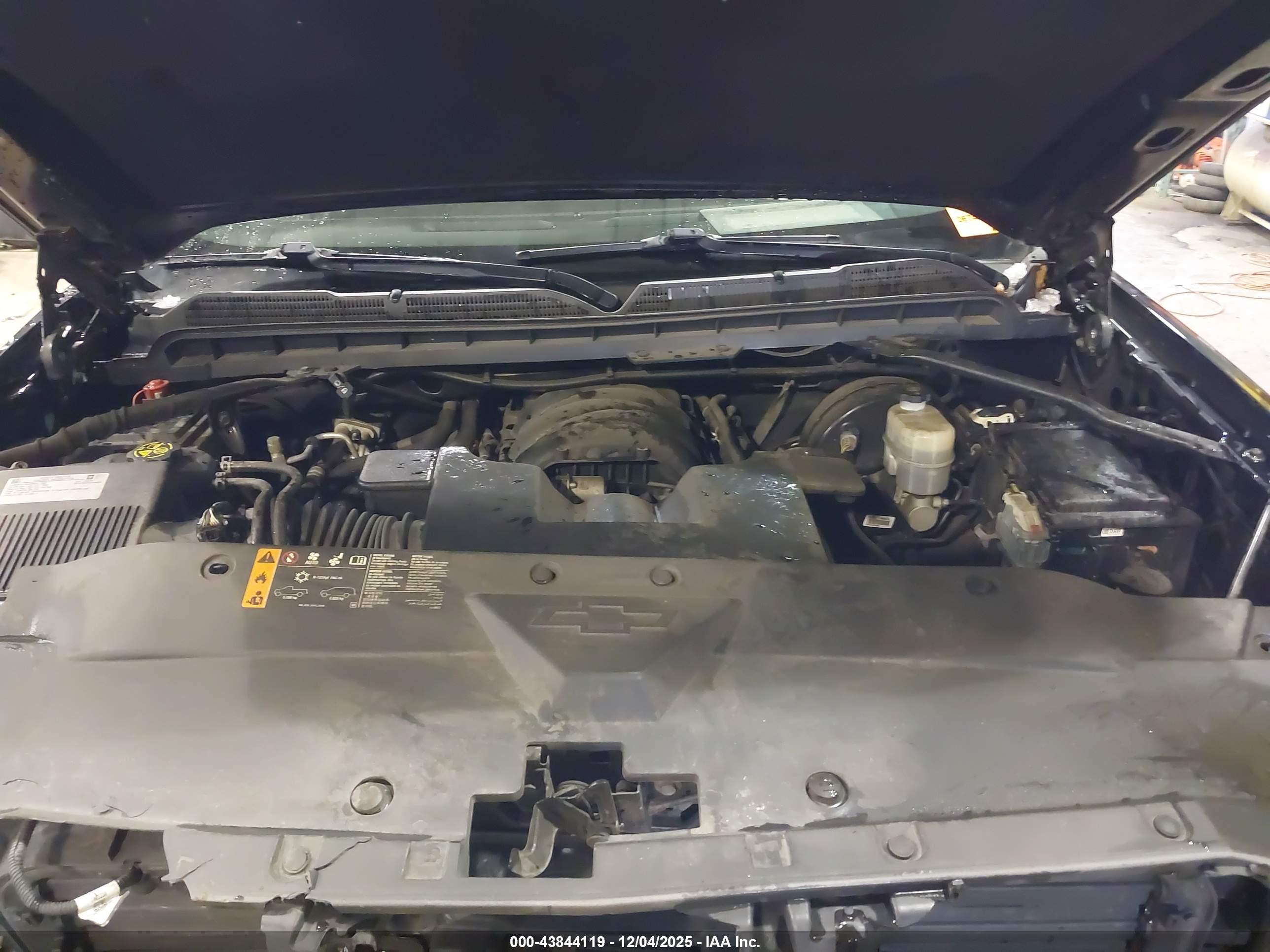 CHEVROLET SILVERADO image 10