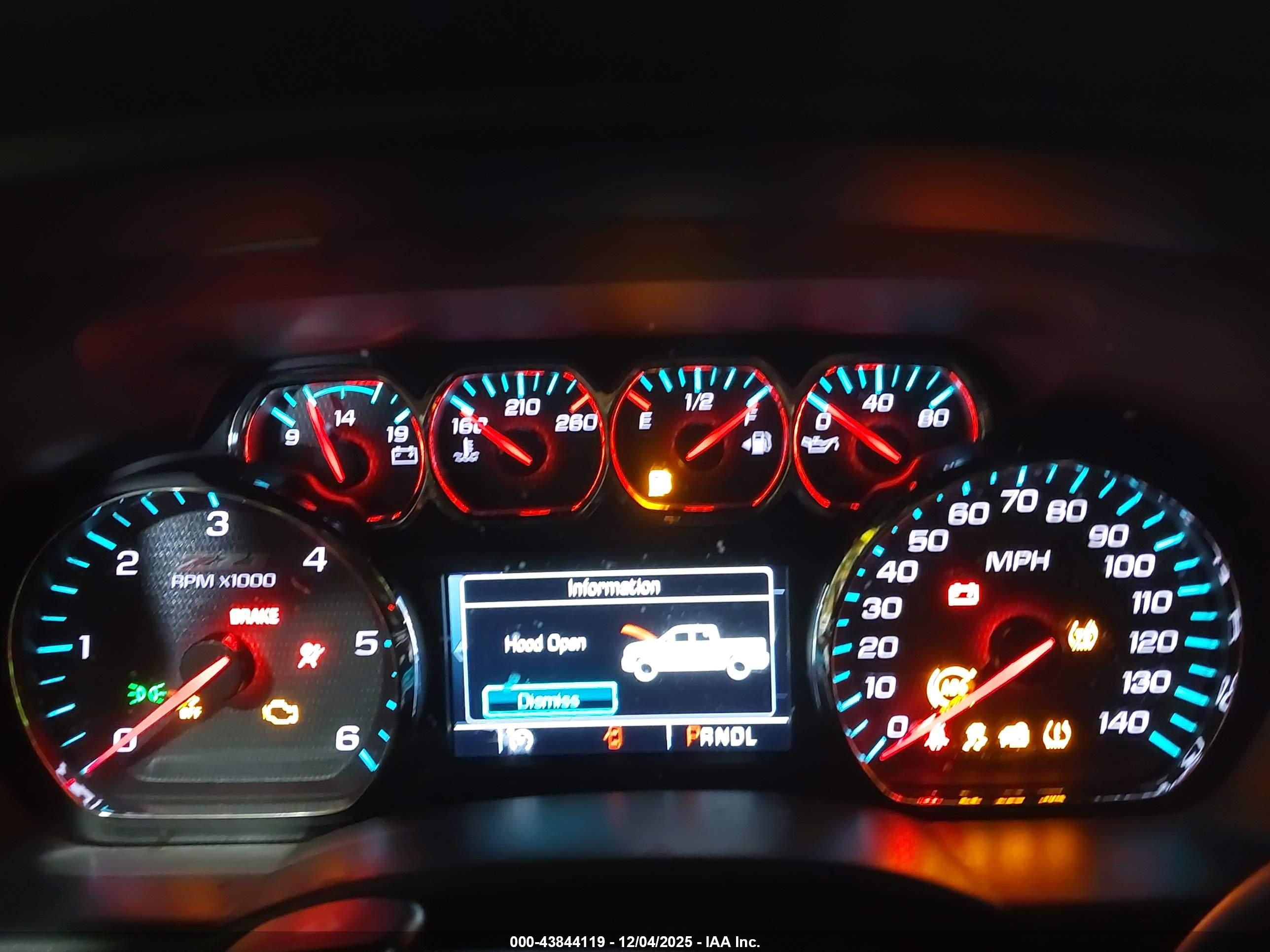 CHEVROLET SILVERADO image 7