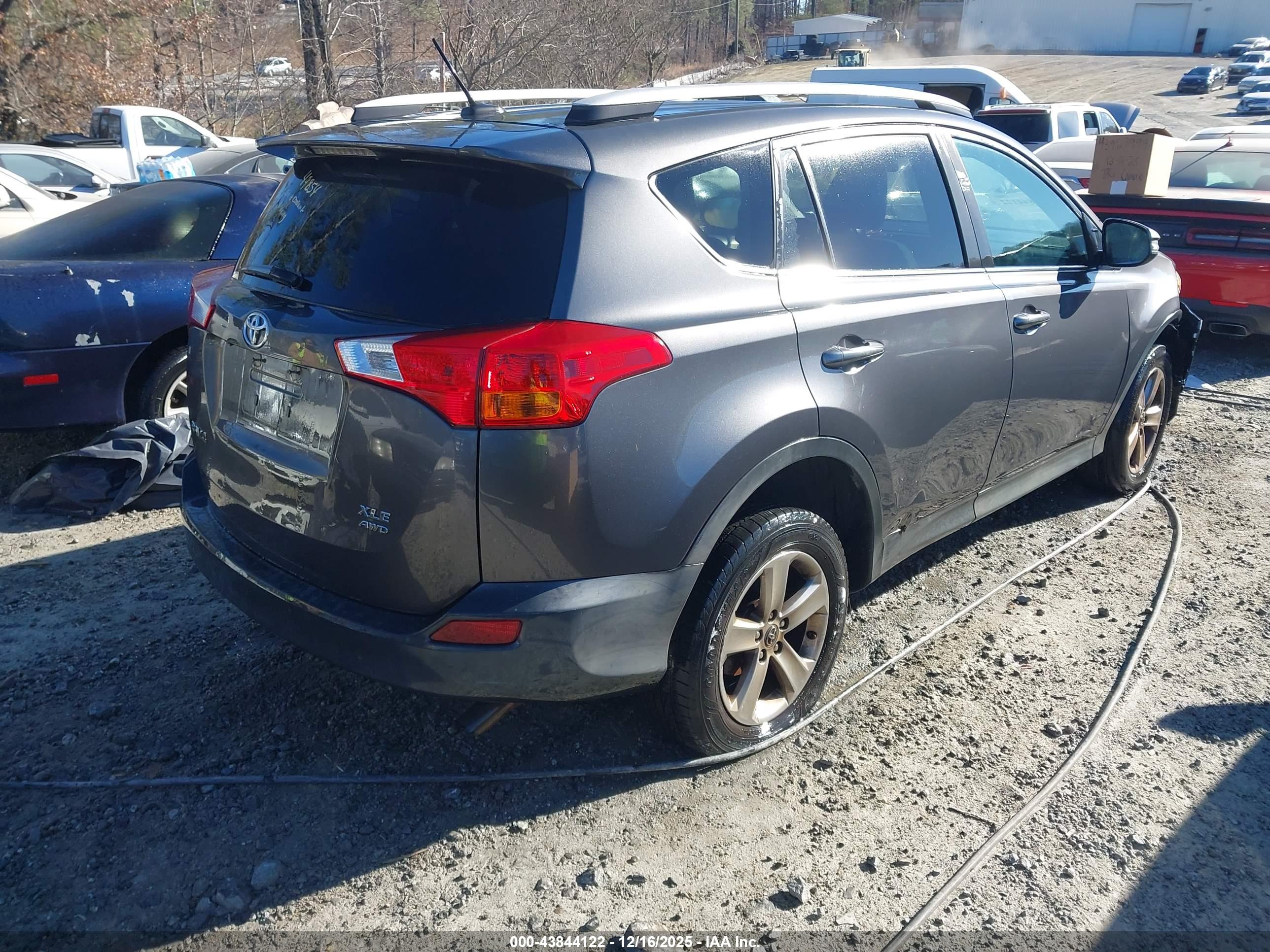 TOYOTA RAV4 image 4