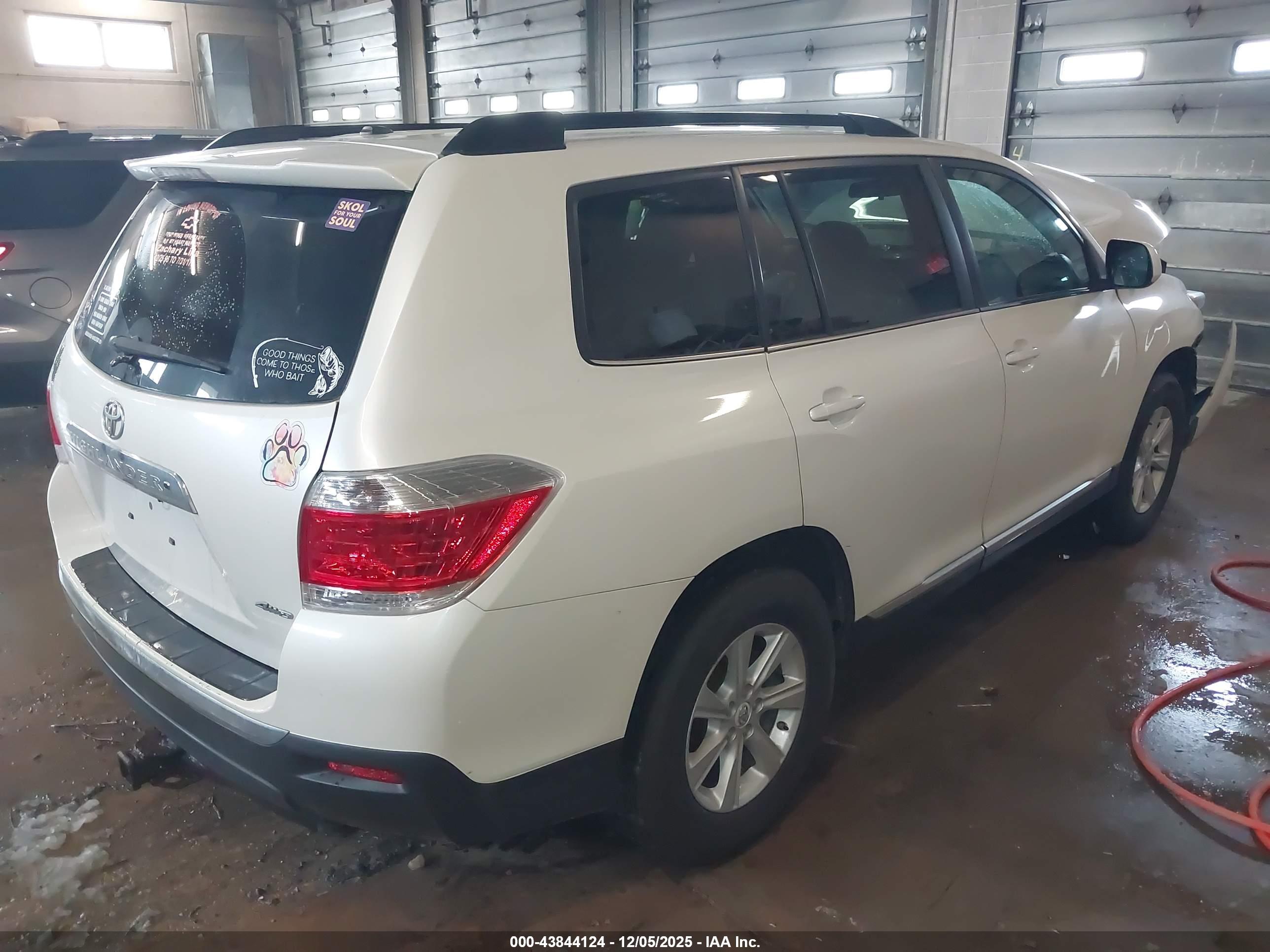 TOYOTA HIGHLANDER image 4