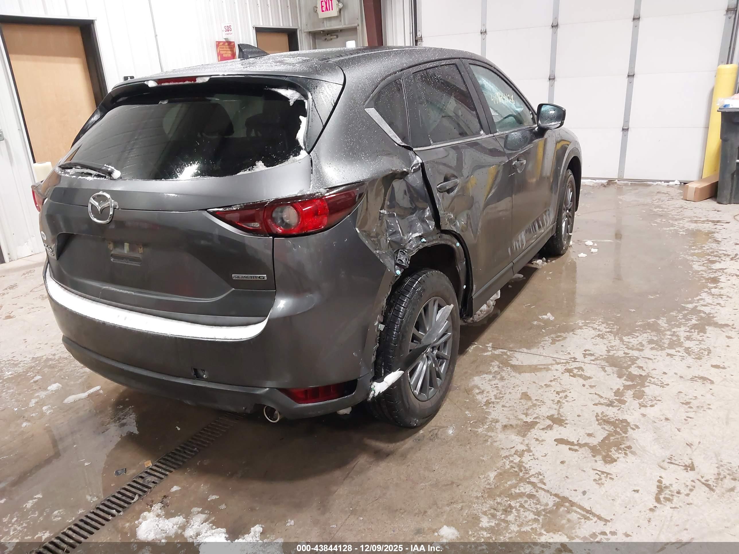 MAZDA CX-5 image 4