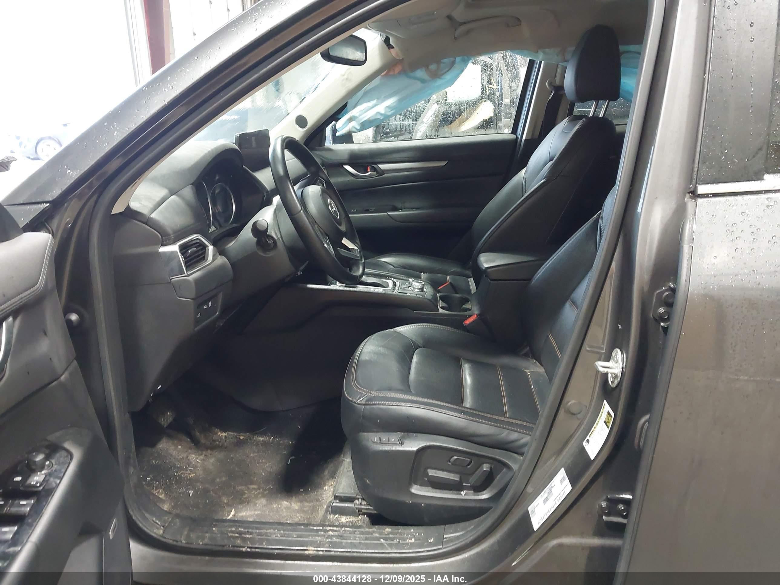 MAZDA CX-5 image 5