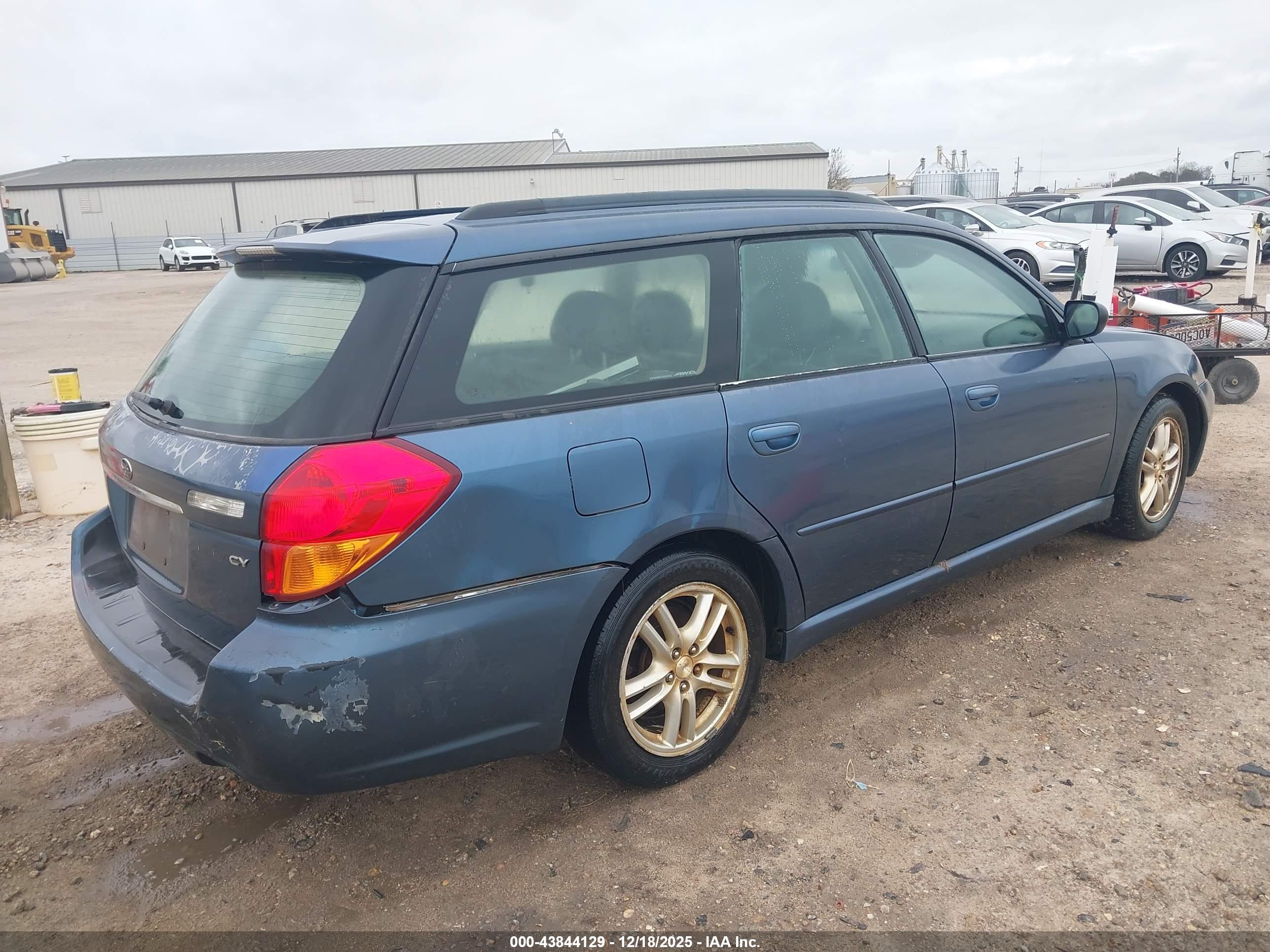 SUBARU LEGACY image 4