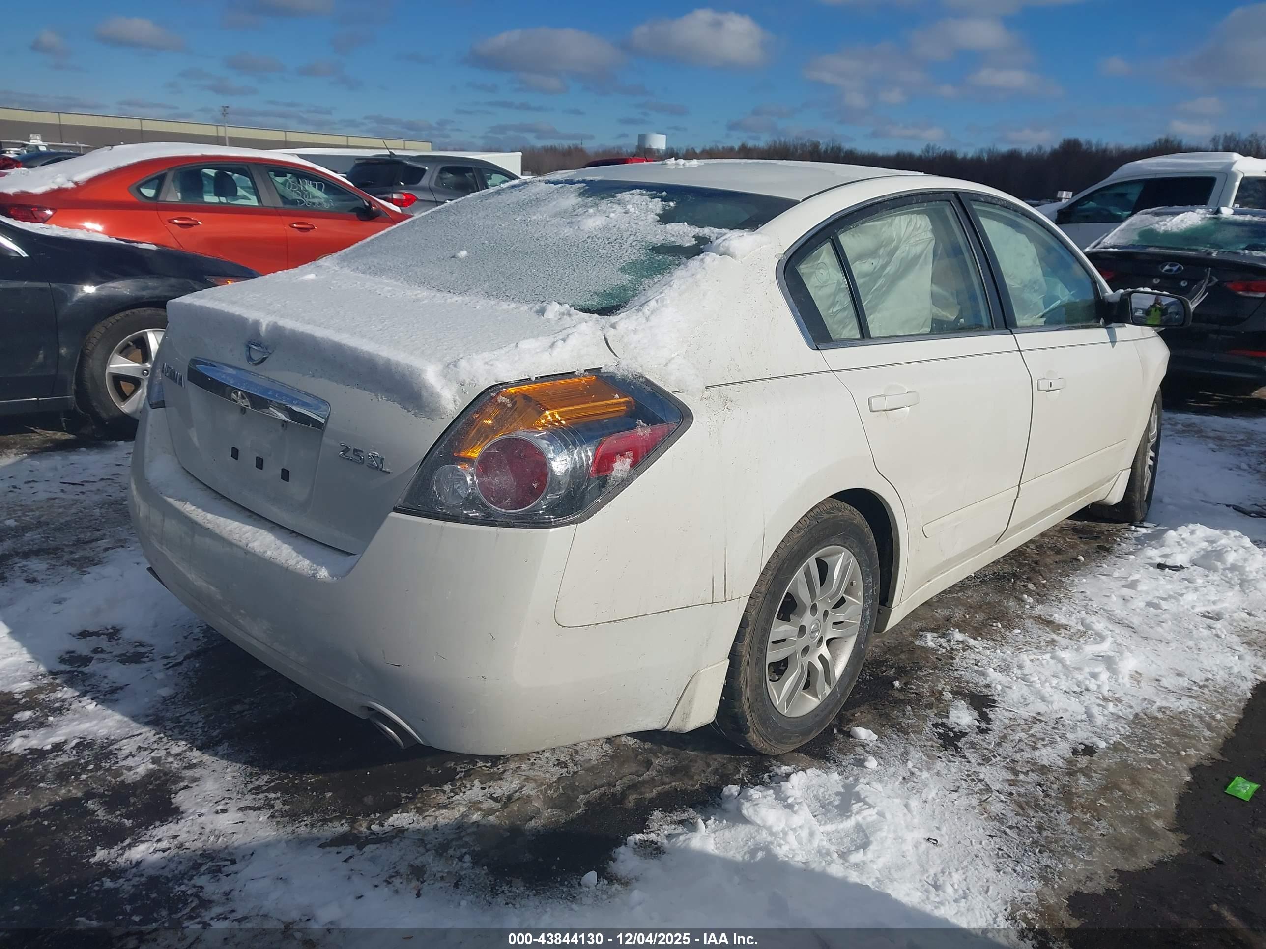 NISSAN ALTIMA image 4