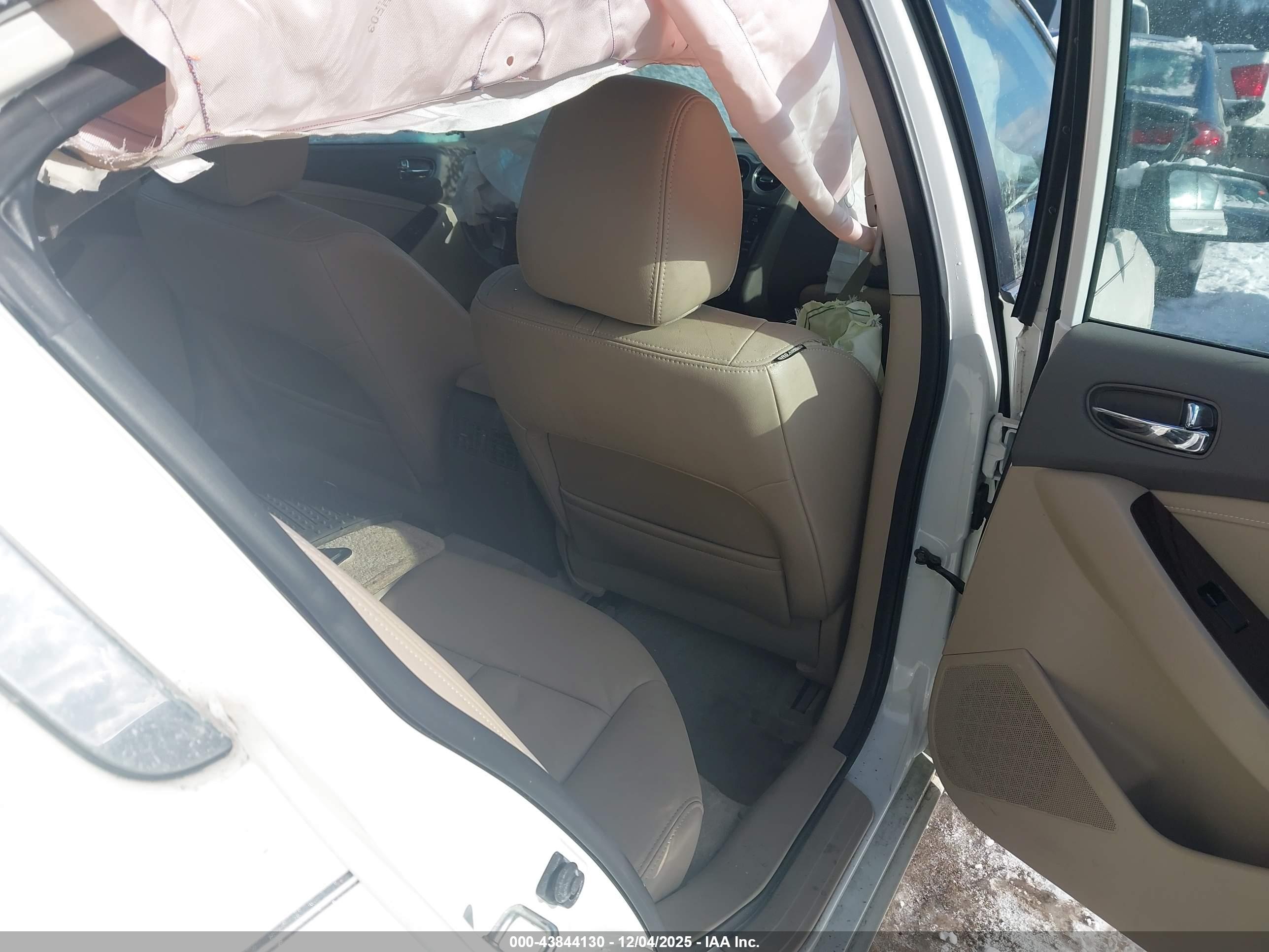 NISSAN ALTIMA image 8
