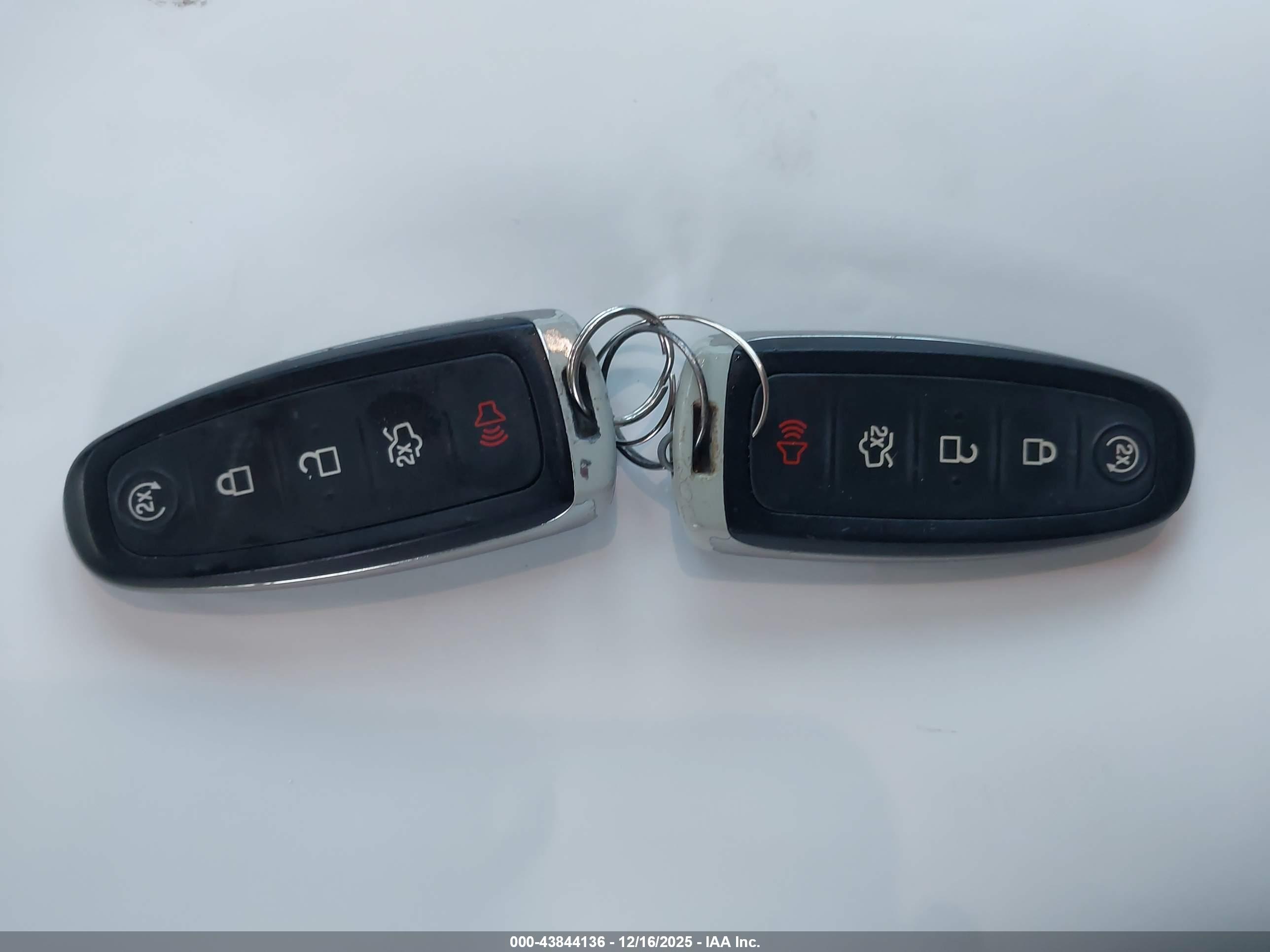 FORD ESCAPE image 11