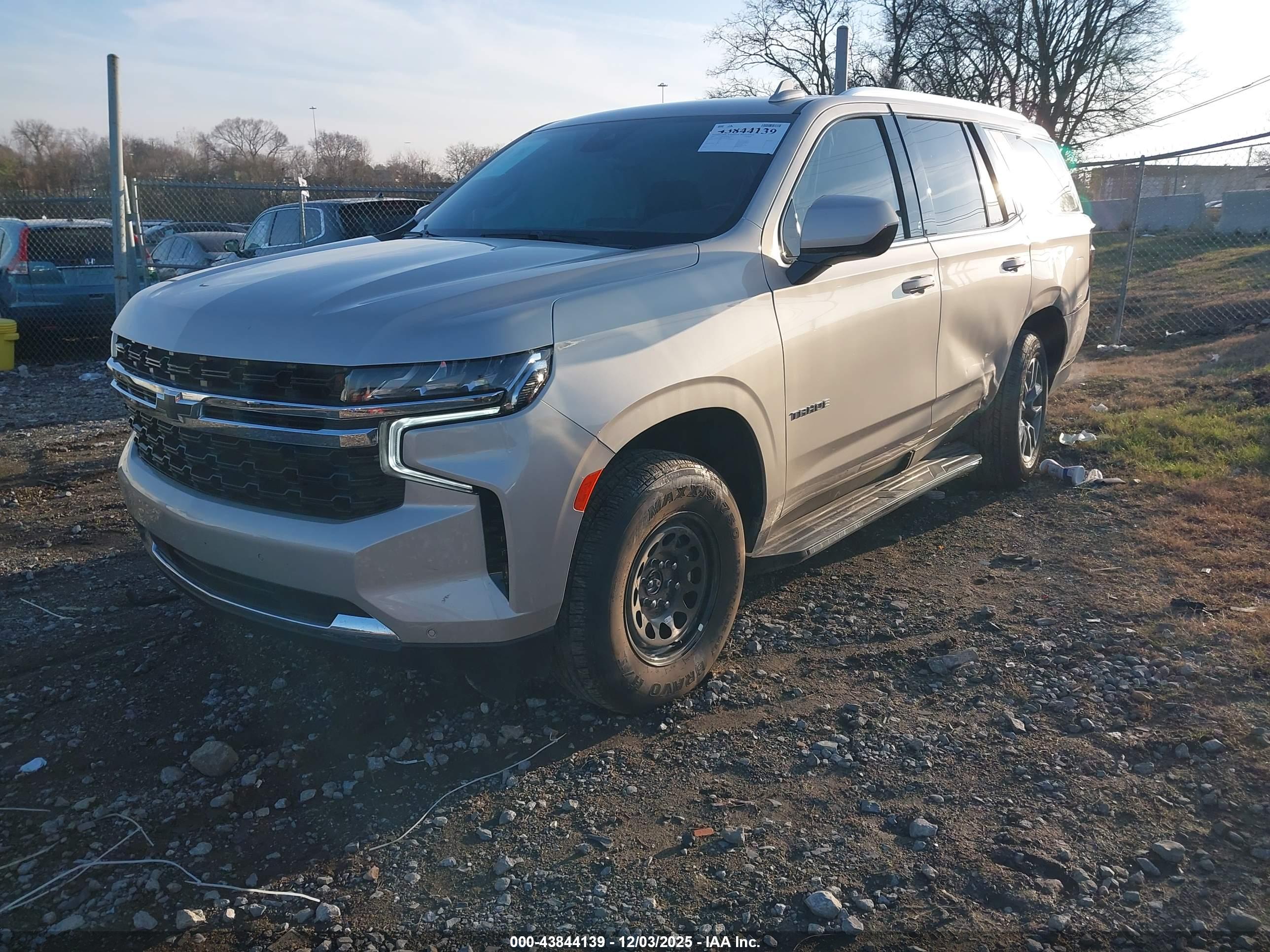 CHEVROLET TAHOE image 2