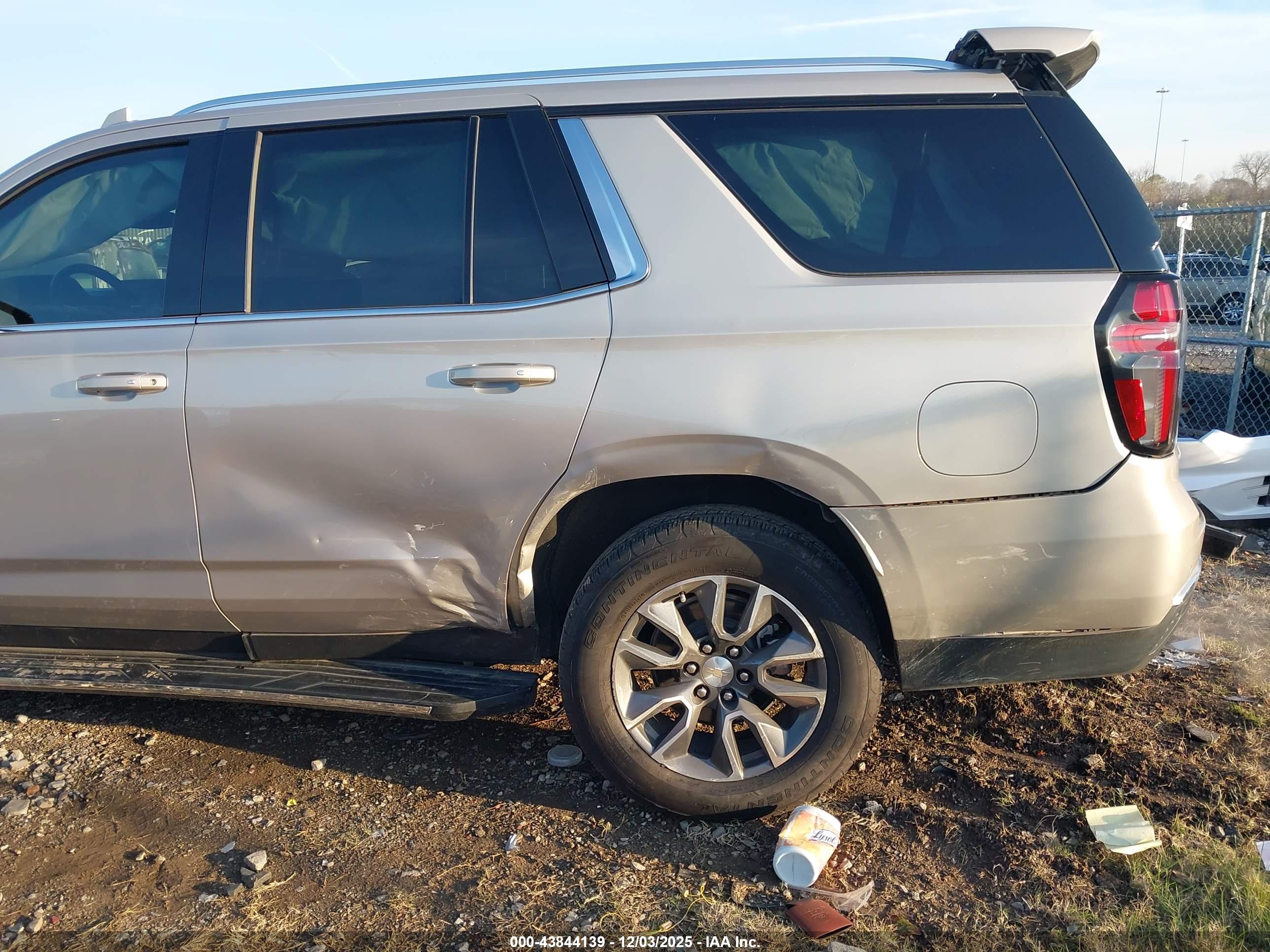 CHEVROLET TAHOE image 6