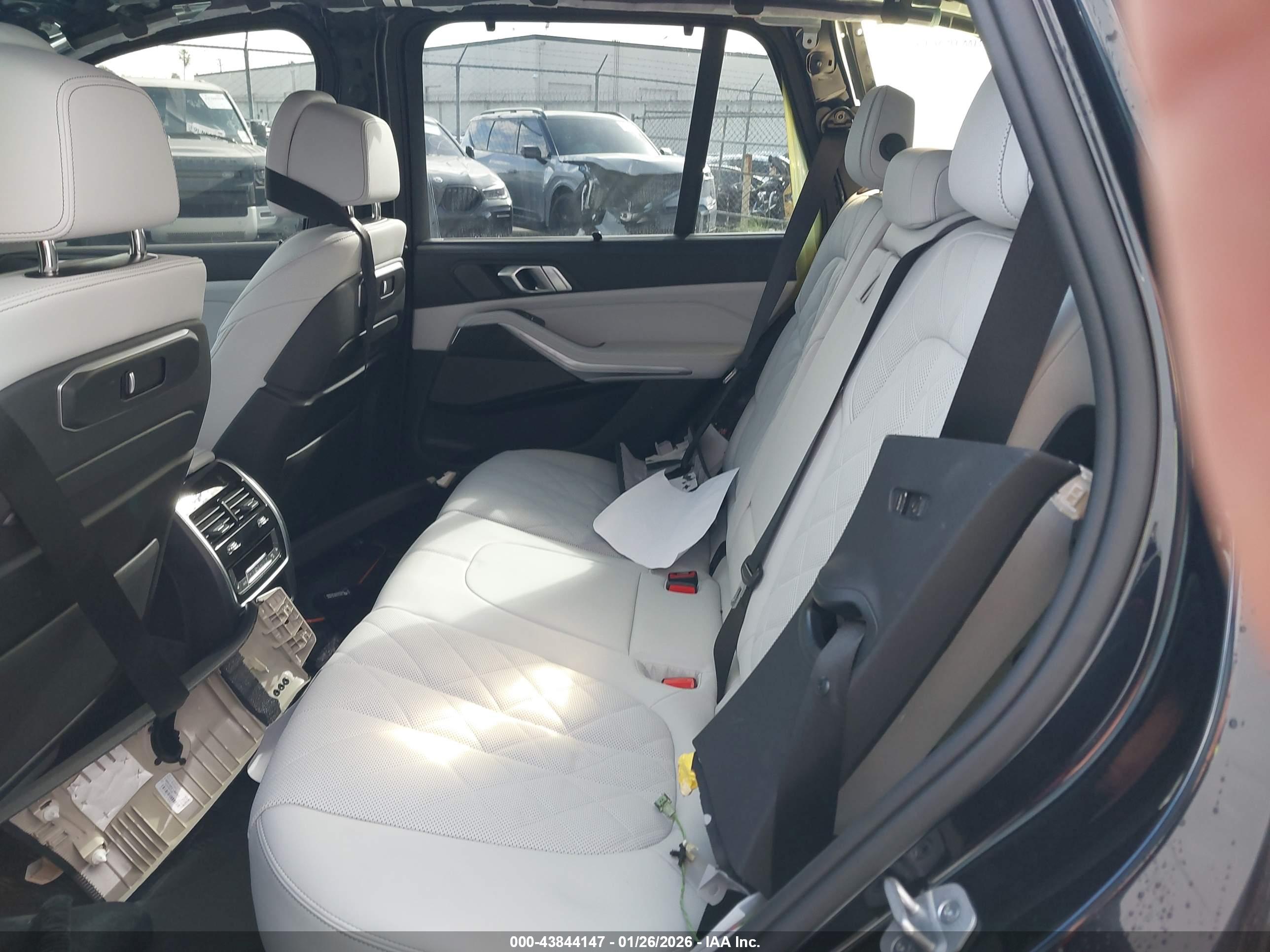 BMW X5 image 8