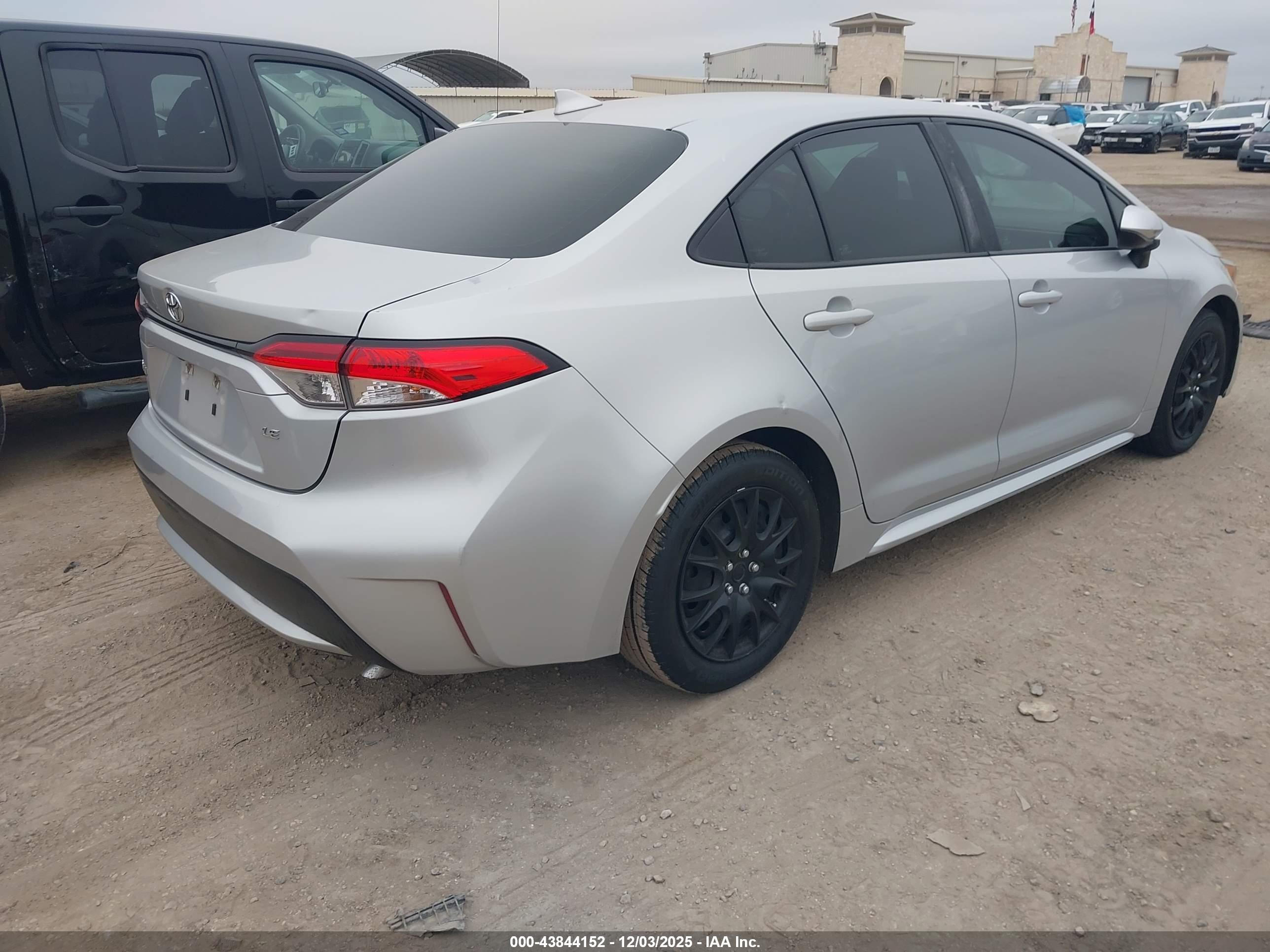 TOYOTA COROLLA image 4