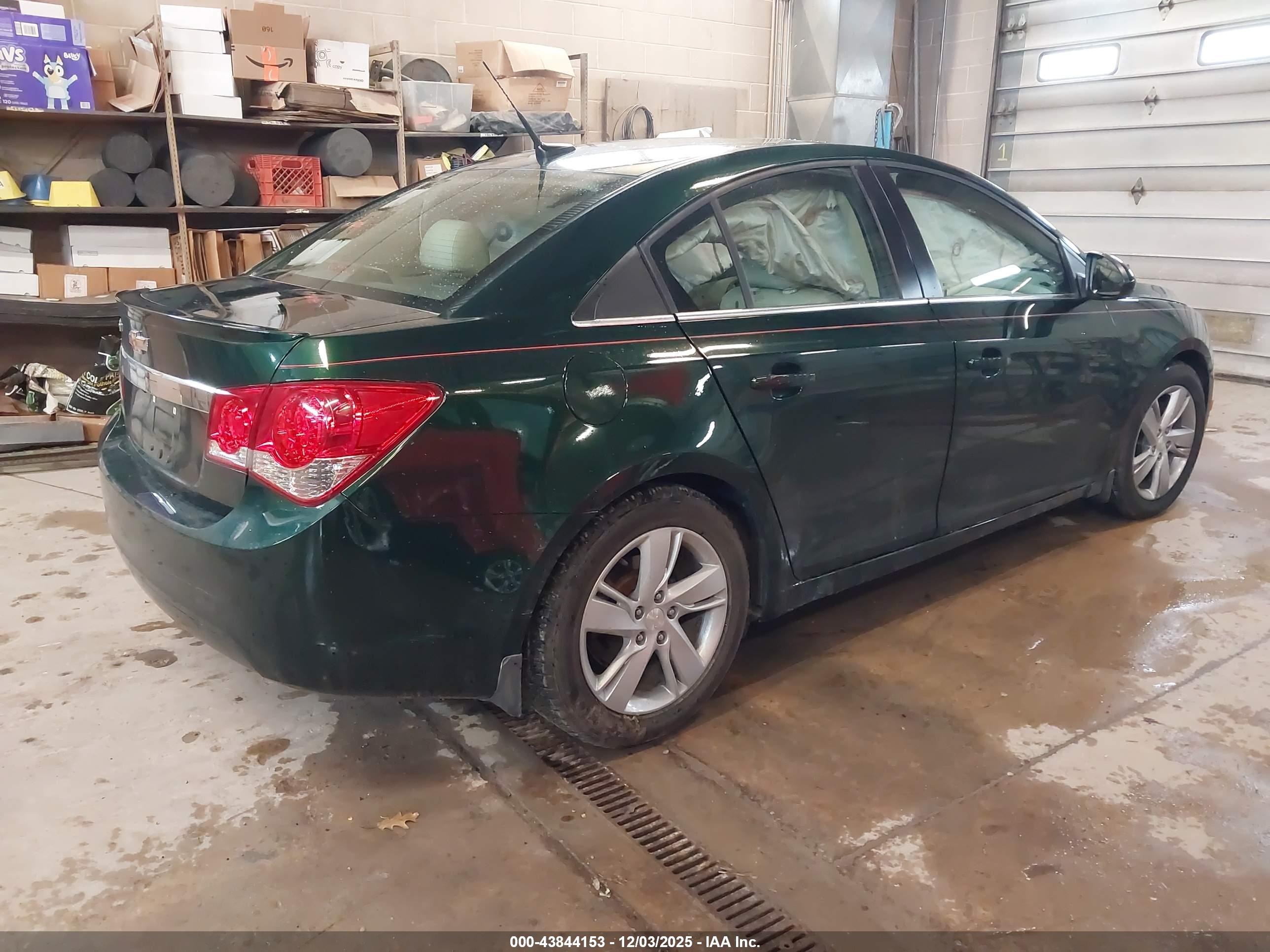 CHEVROLET CRUZE image 4