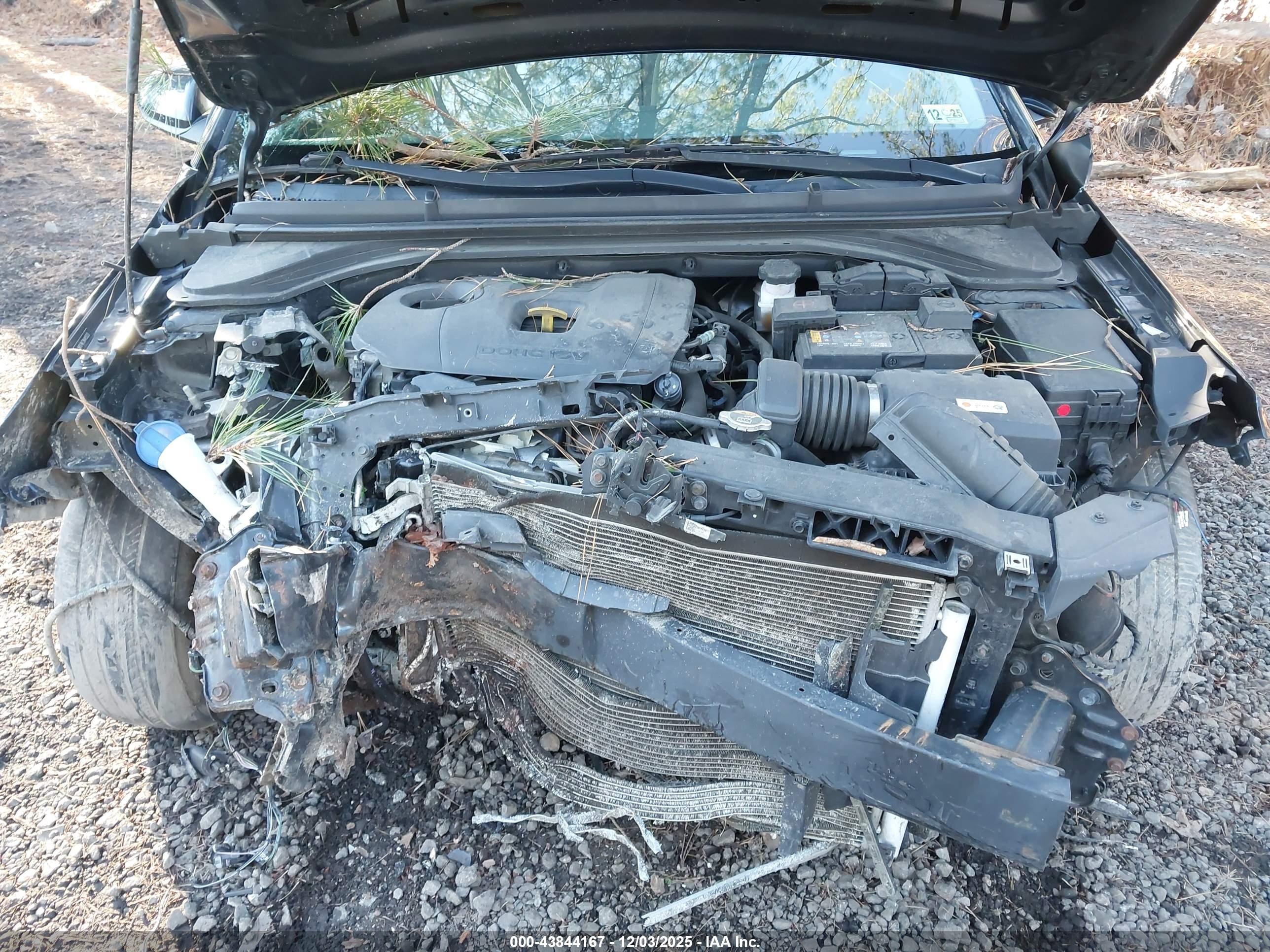 HYUNDAI ELANTRA image 10