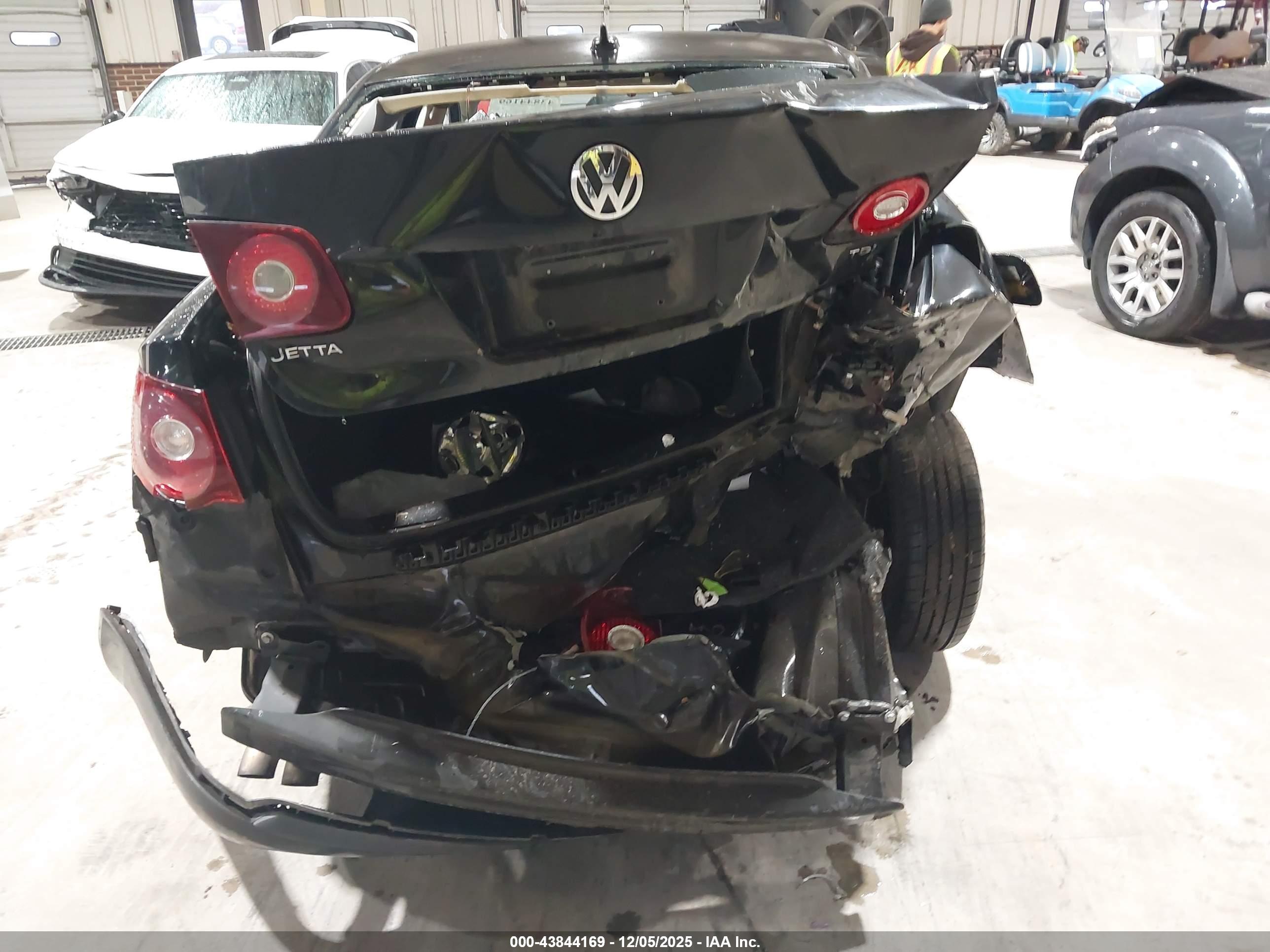VOLKSWAGEN JETTA image 6