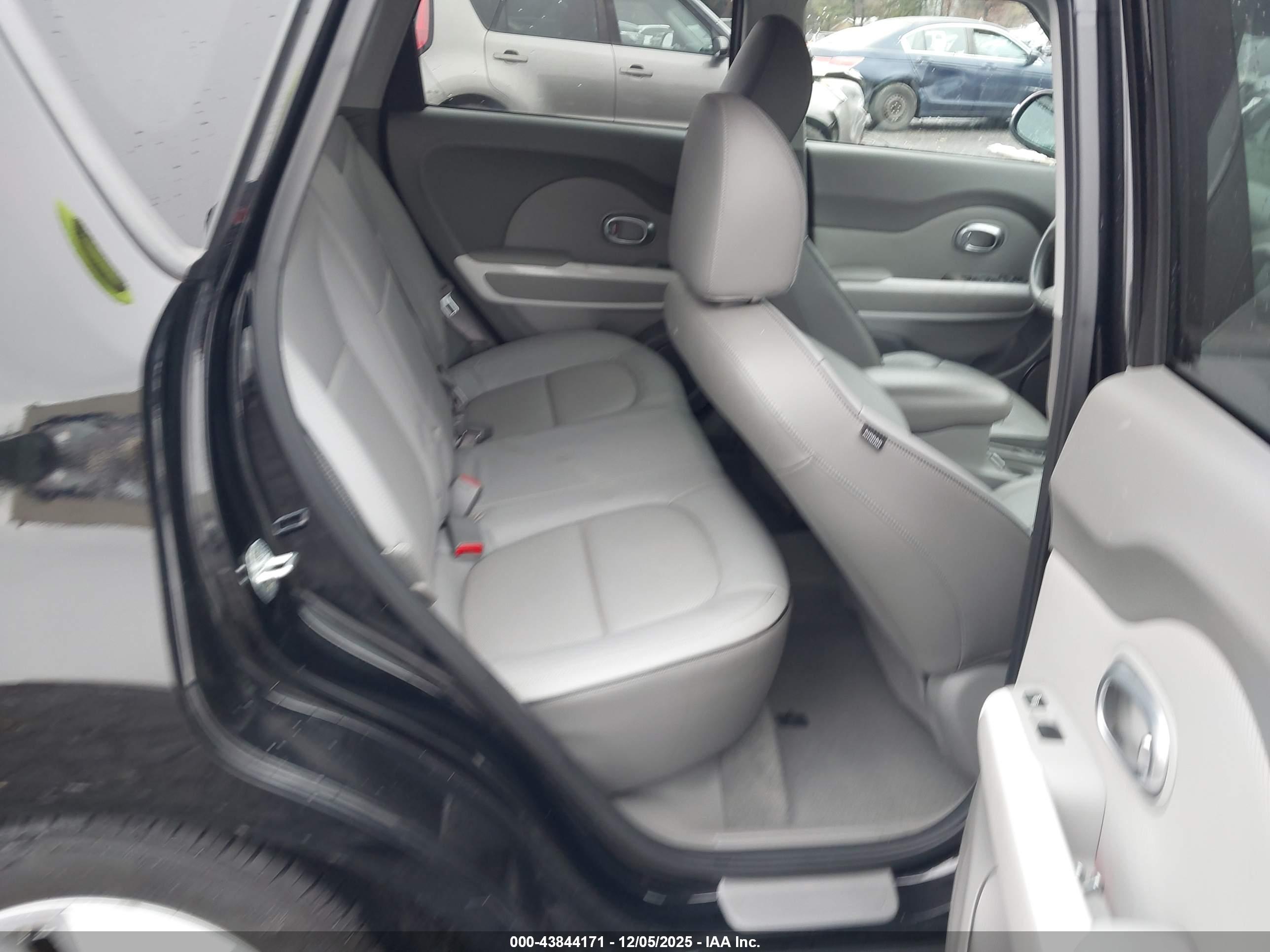 KIA SOUL image 8