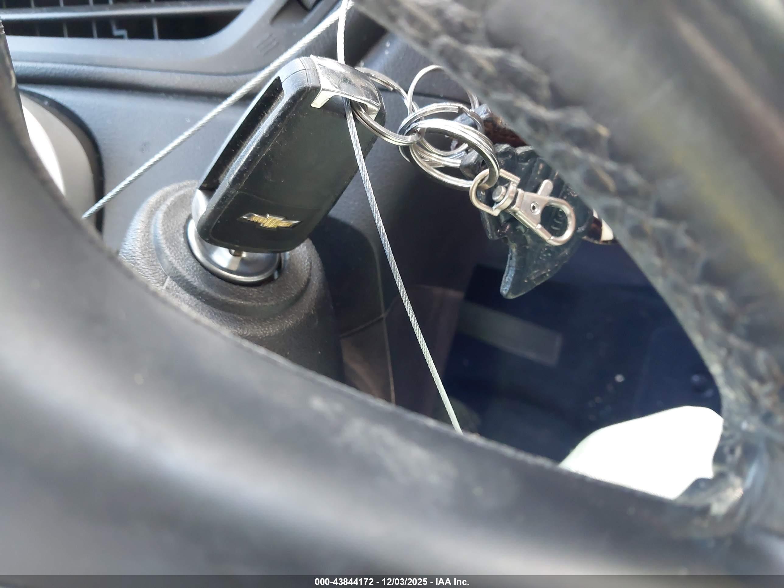 CHEVROLET EQUINOX image 11
