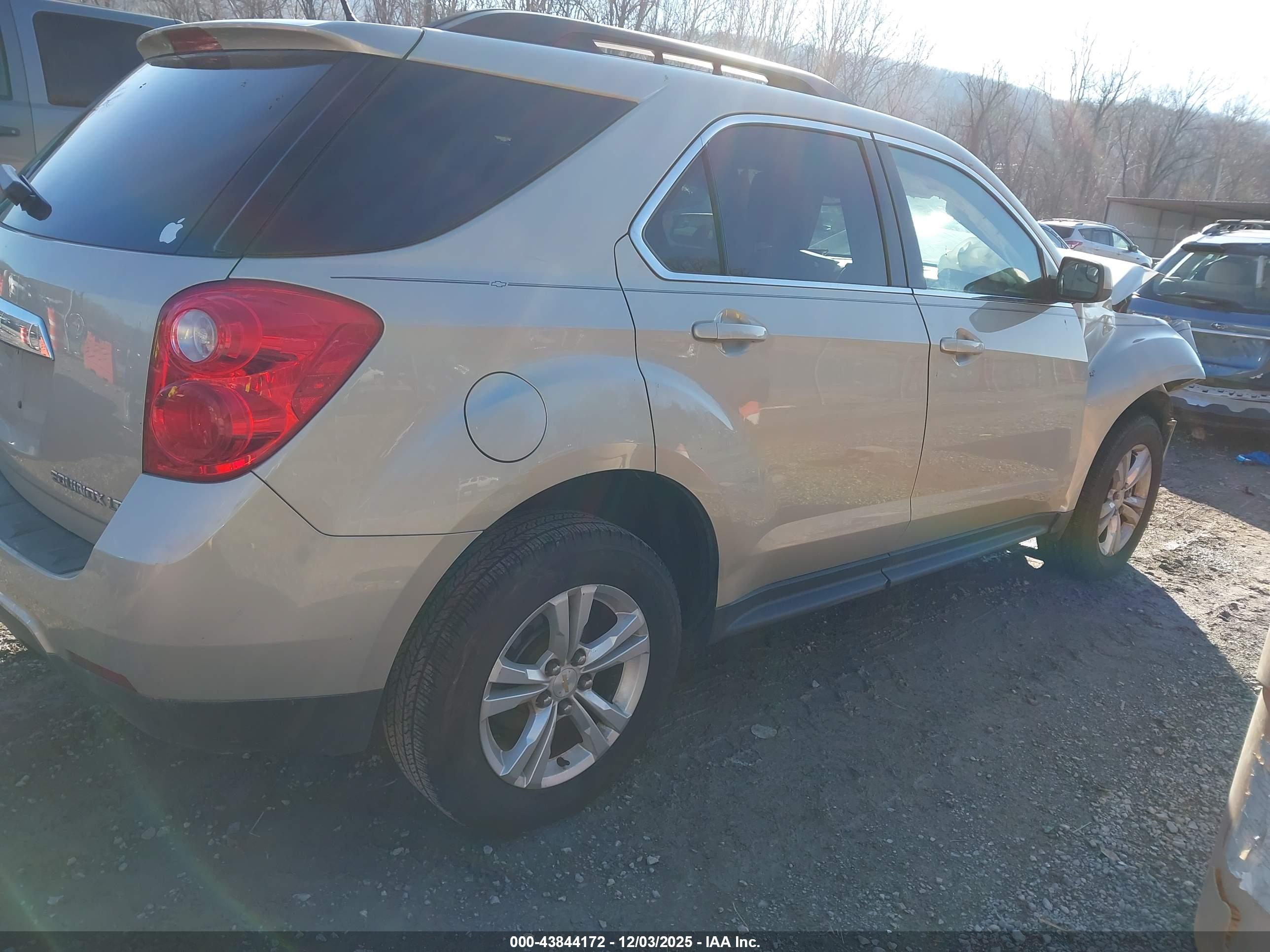 CHEVROLET EQUINOX image 4