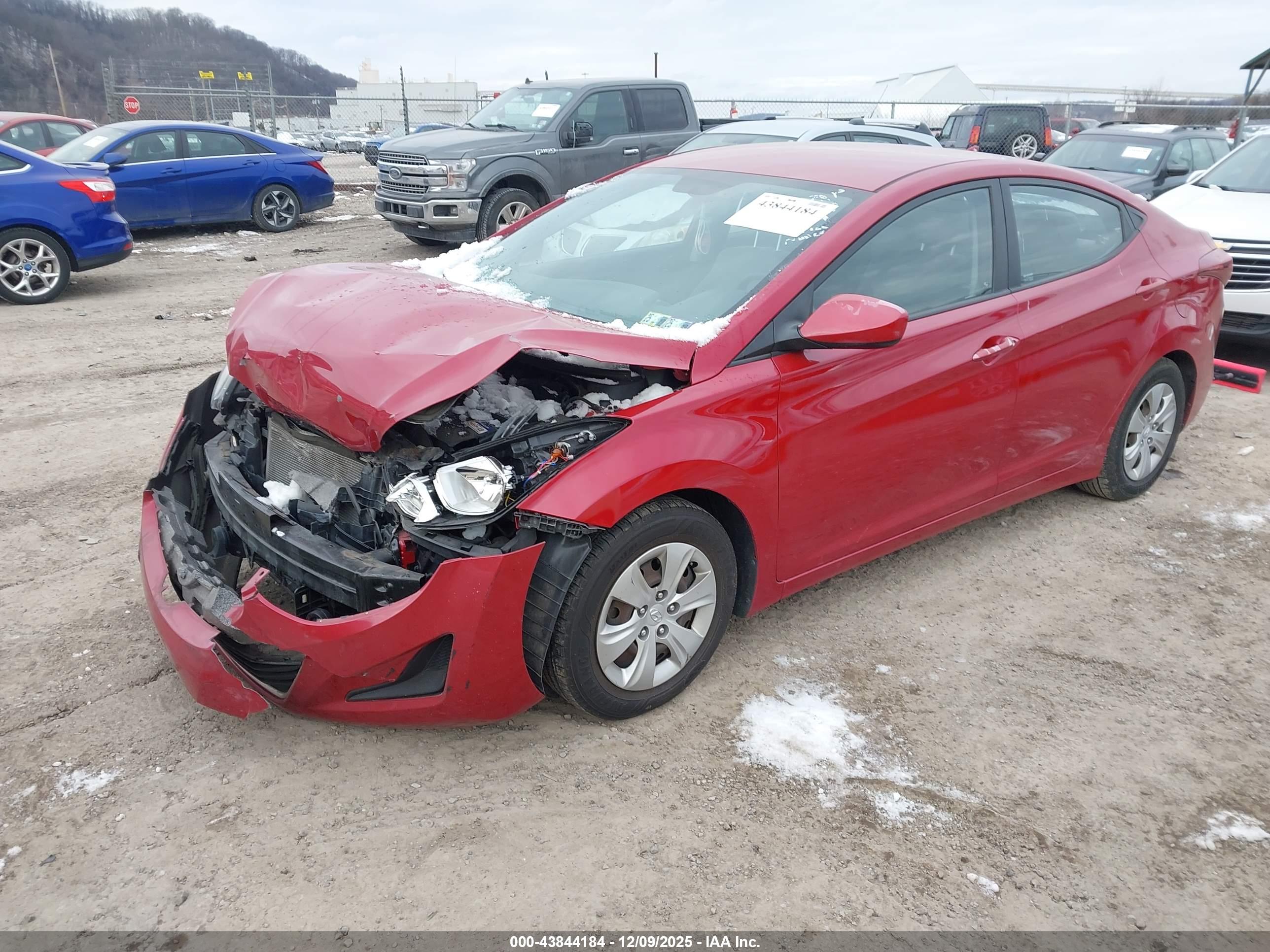 HYUNDAI ELANTRA image 2