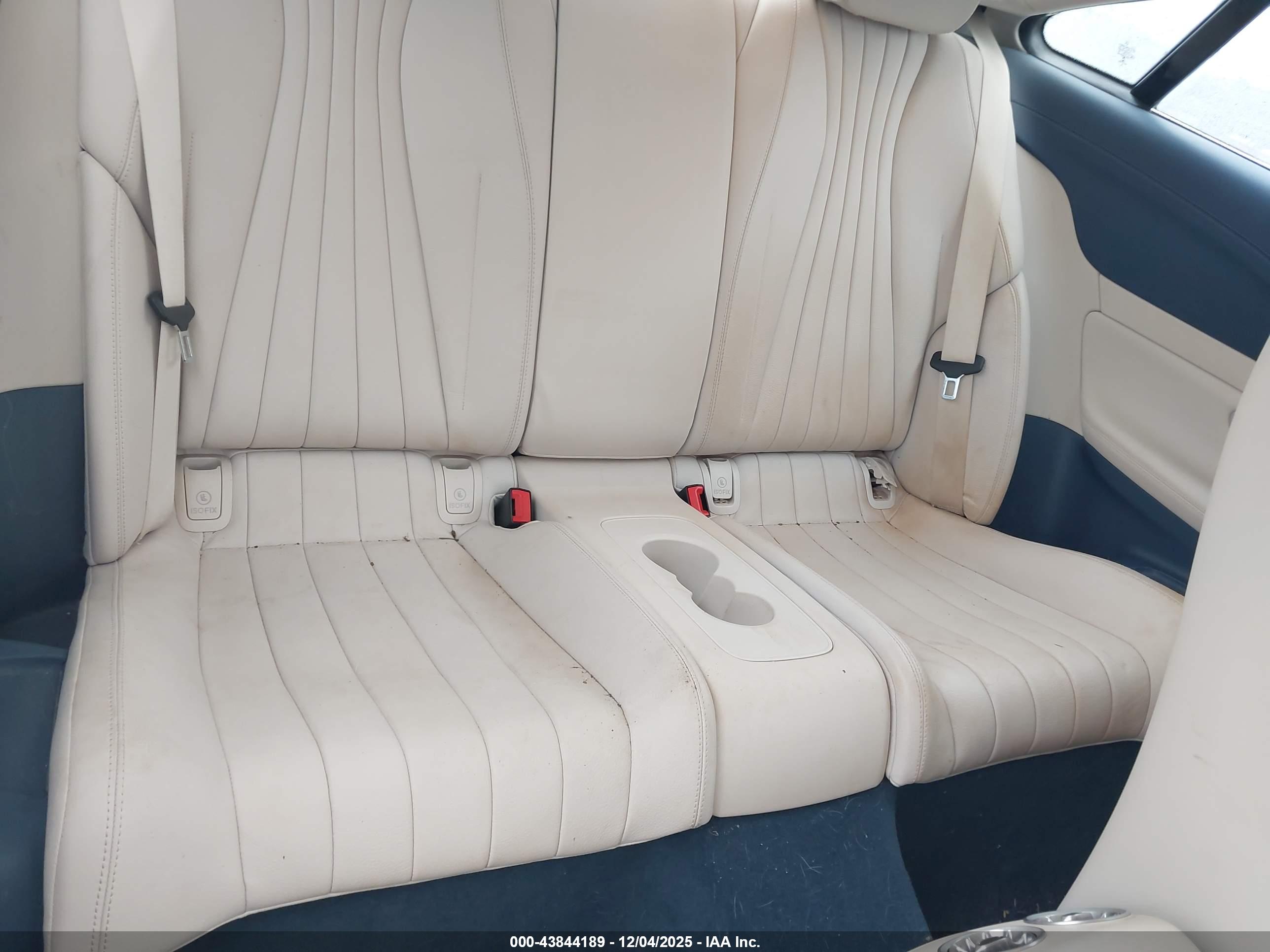 MERCEDES-BENZ E image 8