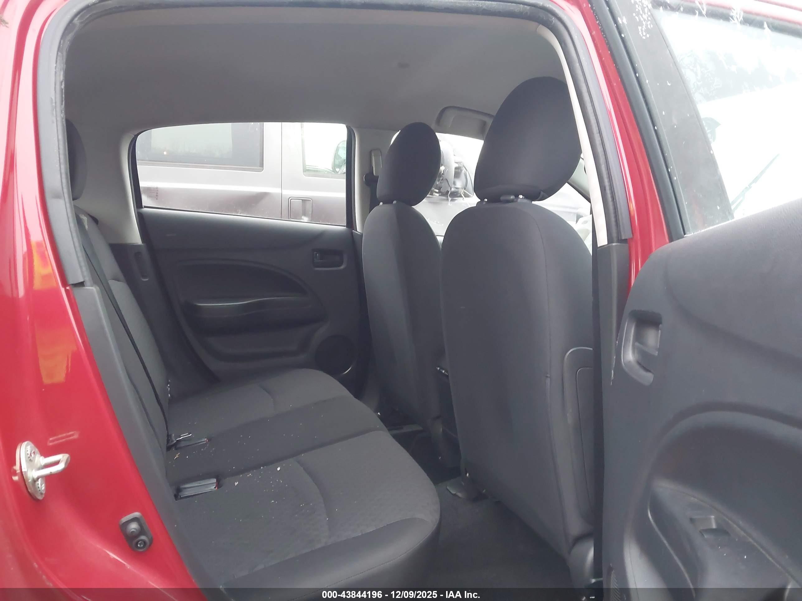 MITSUBISHI MIRAGE image 8