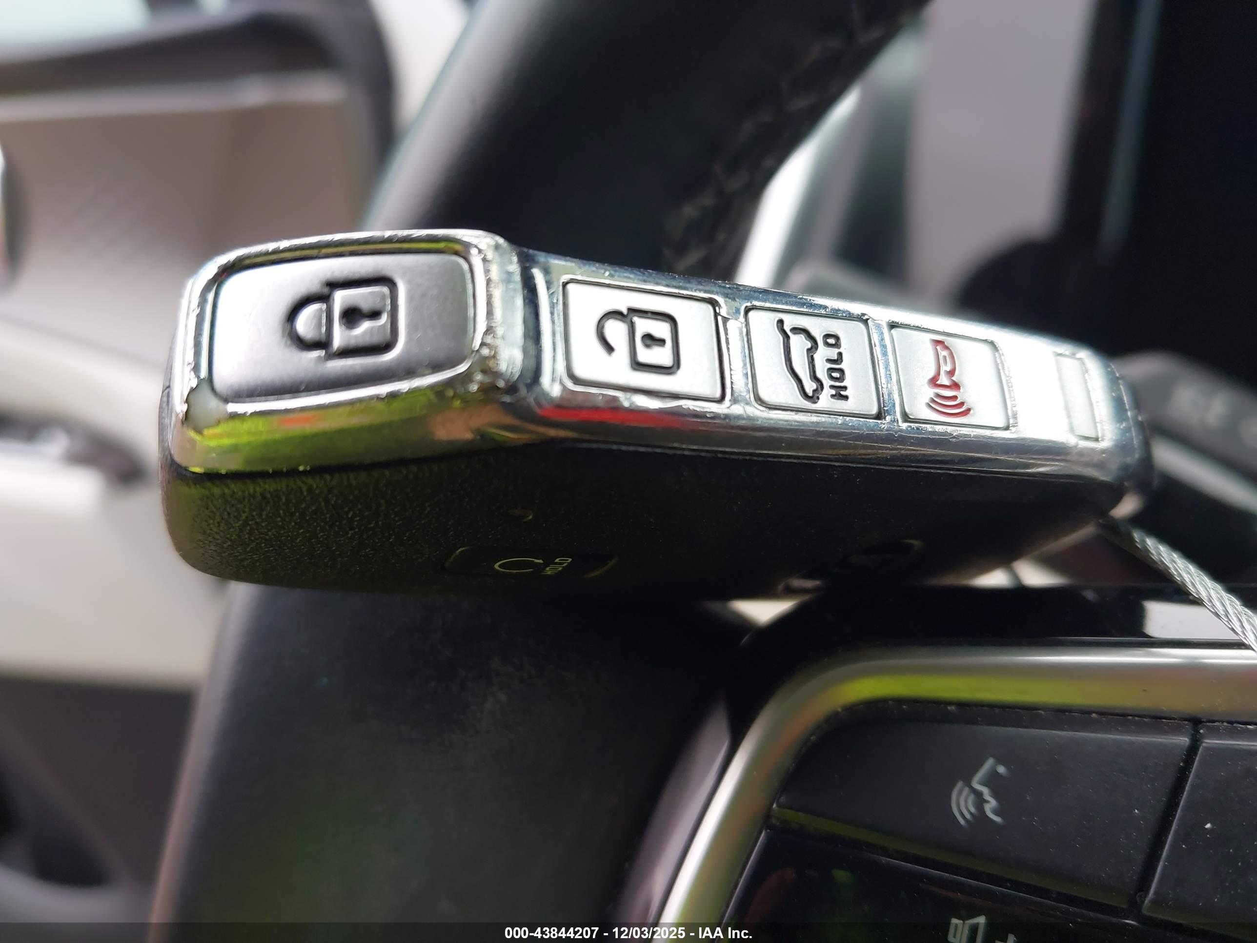 KIA SORENTO image 11