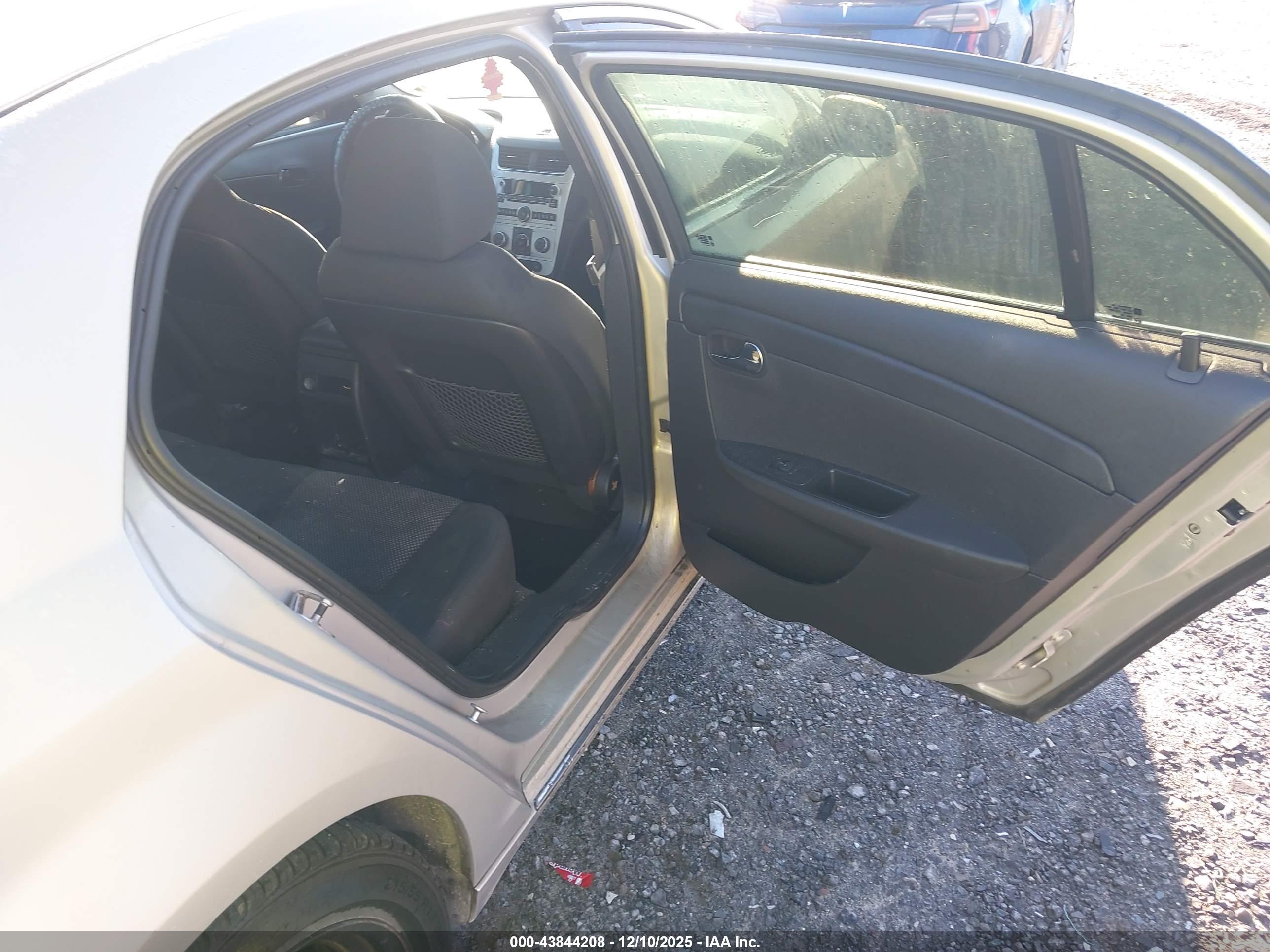 CHEVROLET MALIBU image 8