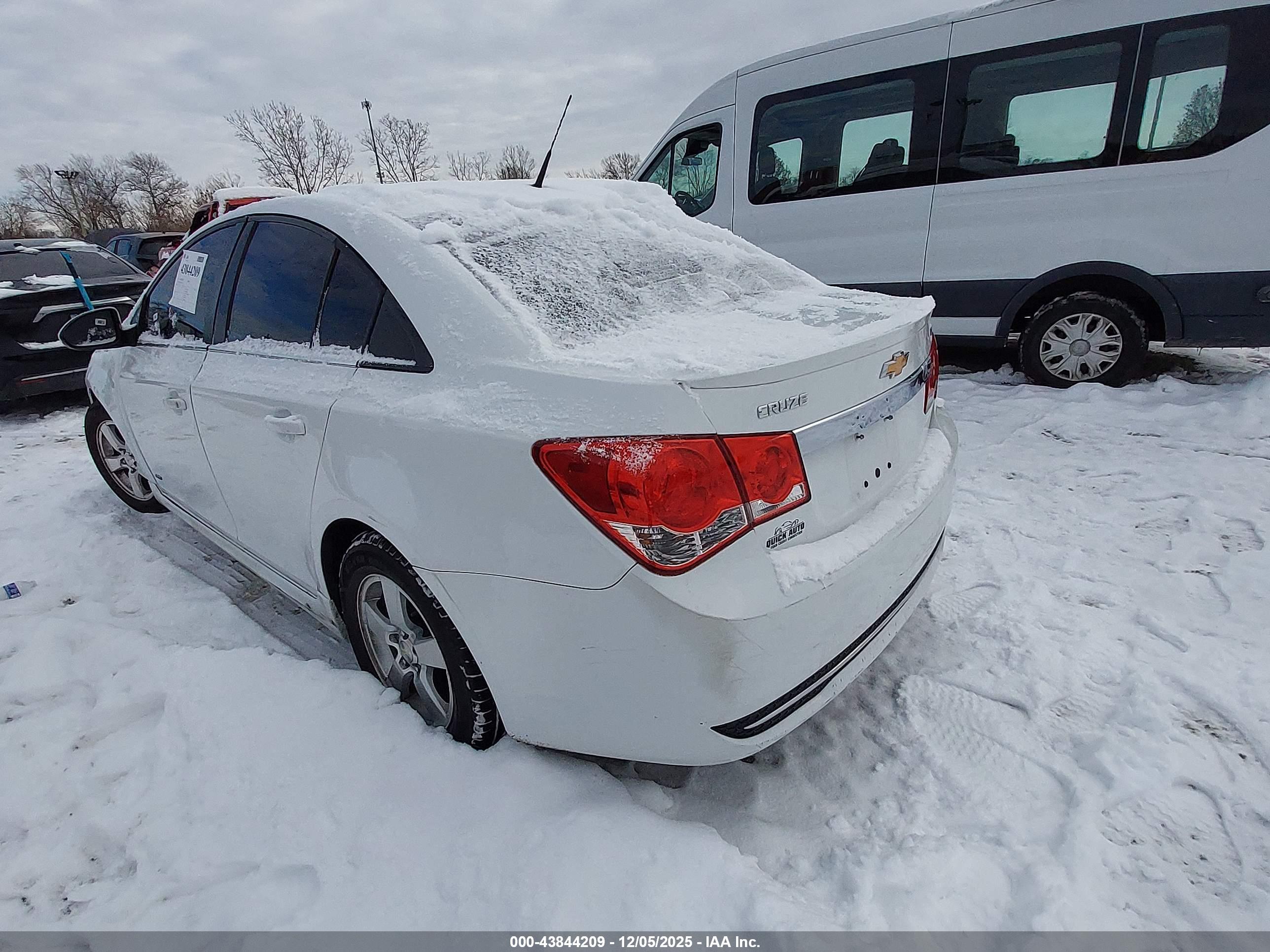 CHEVROLET CRUZE image 3