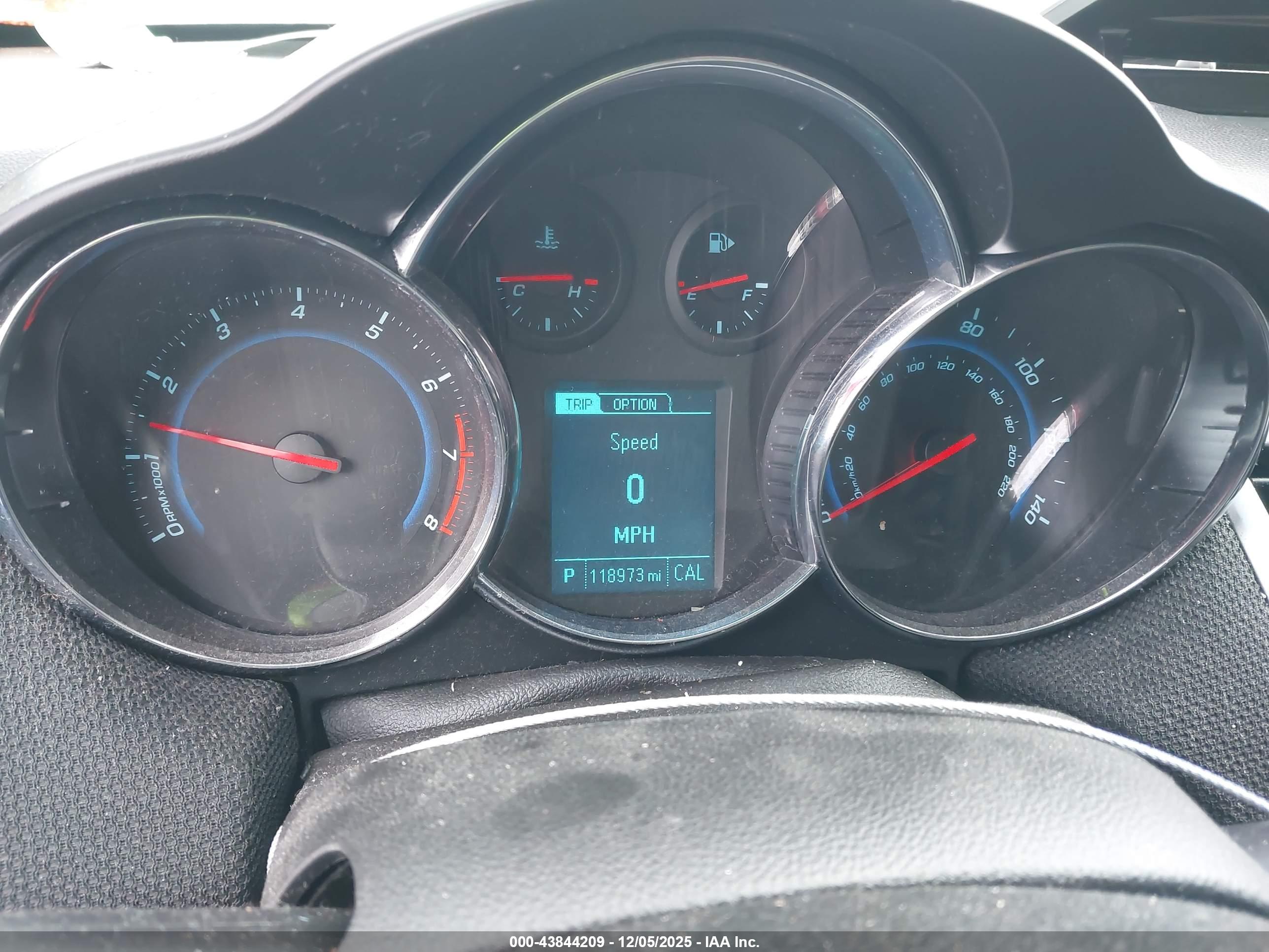 CHEVROLET CRUZE image 7
