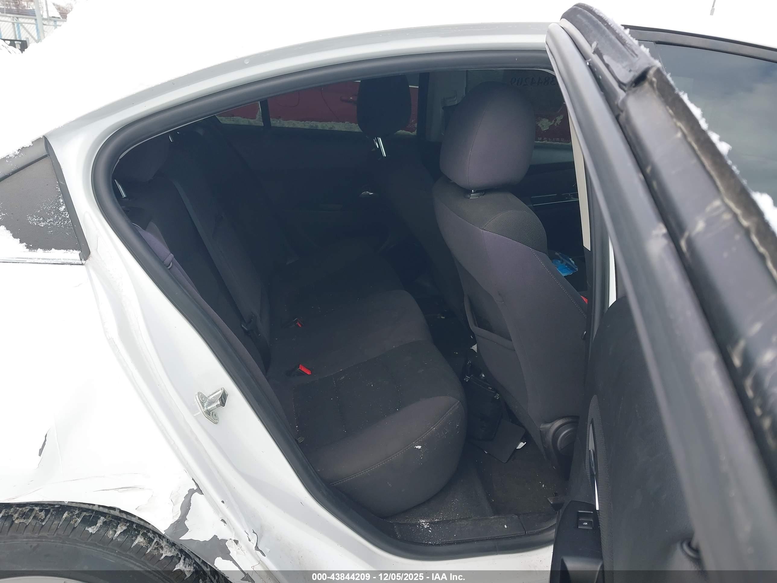 CHEVROLET CRUZE image 8