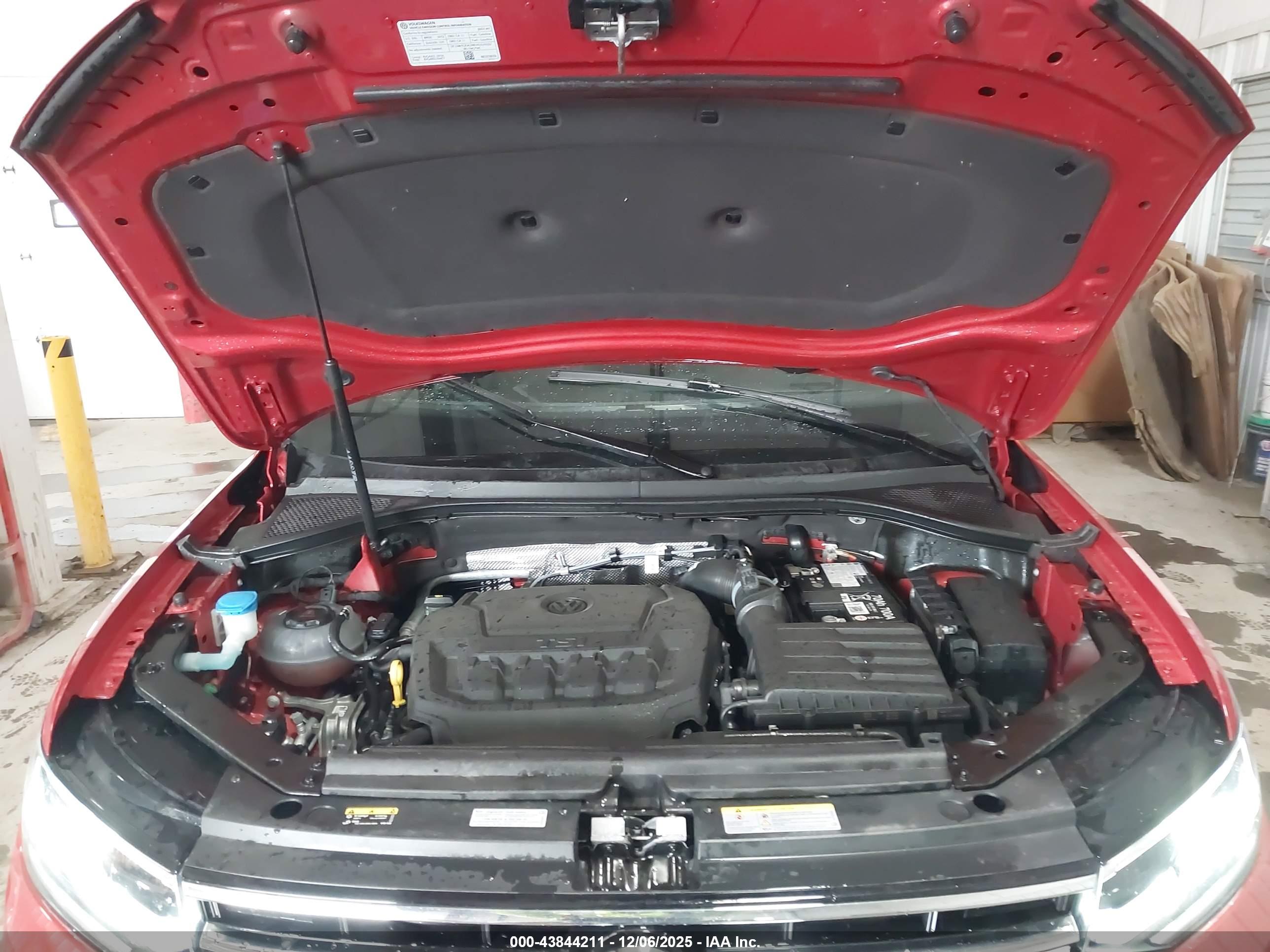 VOLKSWAGEN TIGUAN image 10