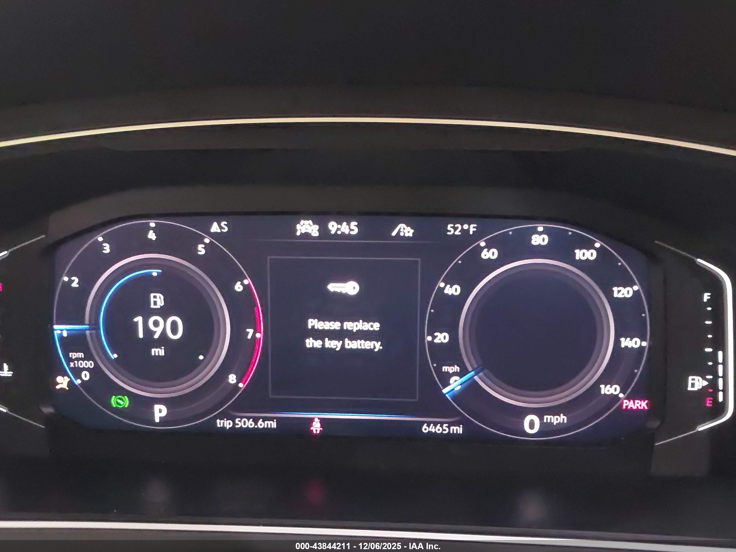 VOLKSWAGEN TIGUAN image 7